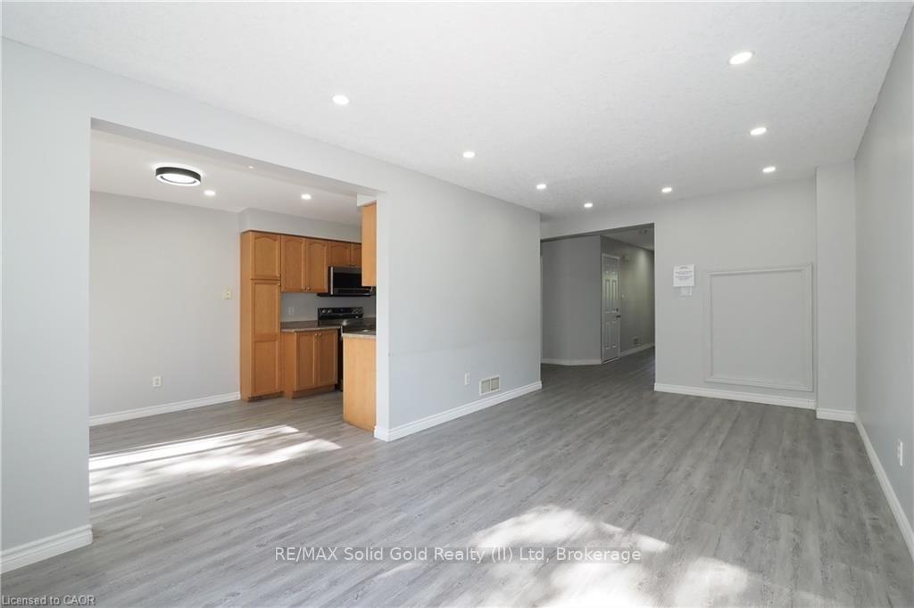 Photo 12 of 776 Paris Boulevard, Waterloo, Beechwood West — HOMEH