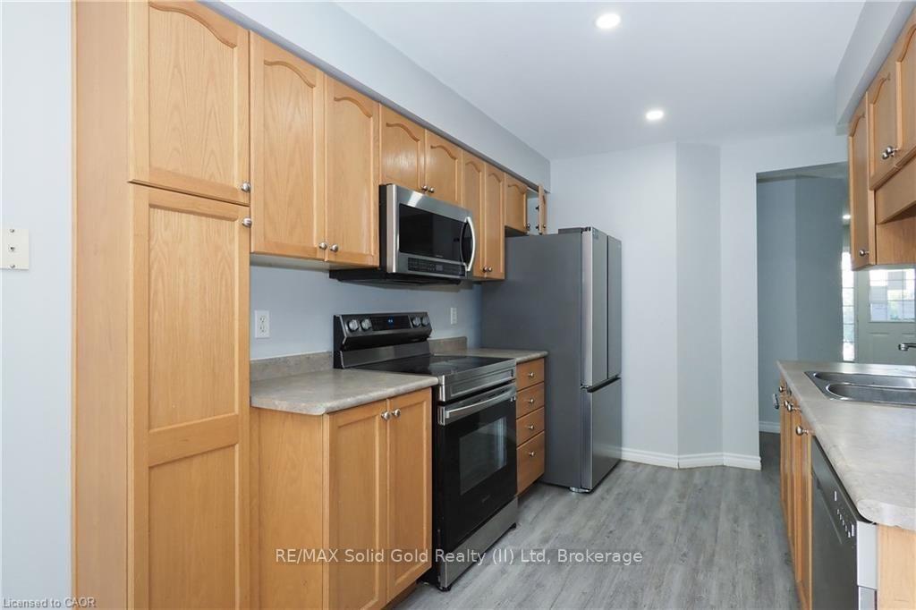 Photo 17 of 776 Paris Boulevard, Waterloo, Beechwood West — HOMEH