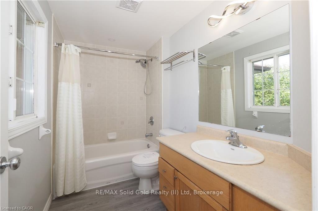 Photo 24 of 776 Paris Boulevard, Waterloo, Beechwood West — HOMEH
