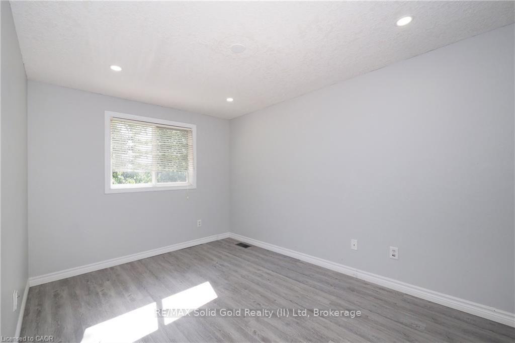 Photo 27 of 776 Paris Boulevard, Waterloo, Beechwood West — HOMEH