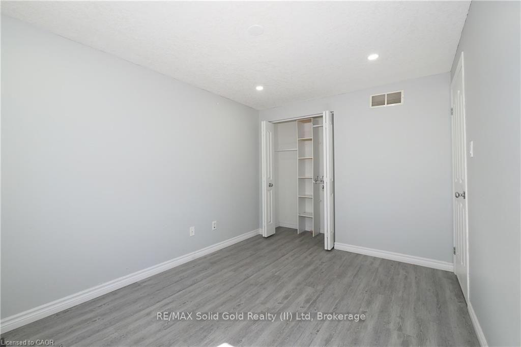 Photo 28 of 776 Paris Boulevard, Waterloo, Beechwood West — HOMEH