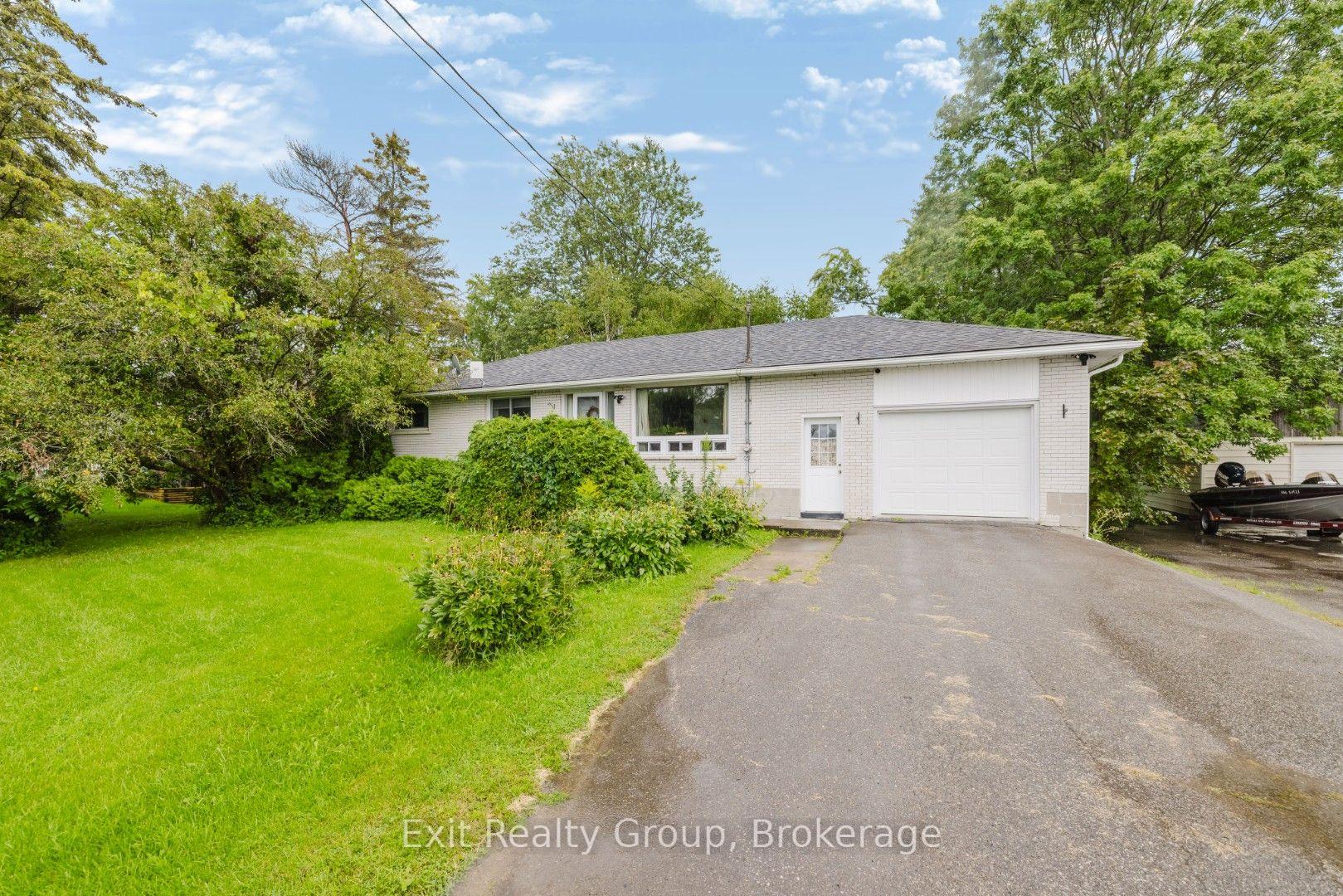 Photo 1 of 142 Sunningdale Drive, Belleville, Thurlow Ward — HOMEH
