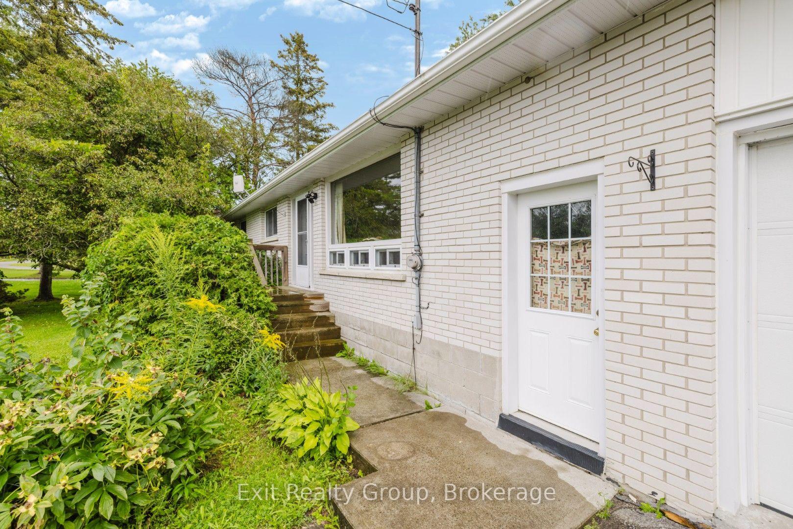 Photo 3 of 142 Sunningdale Drive, Belleville, Thurlow Ward — HOMEH