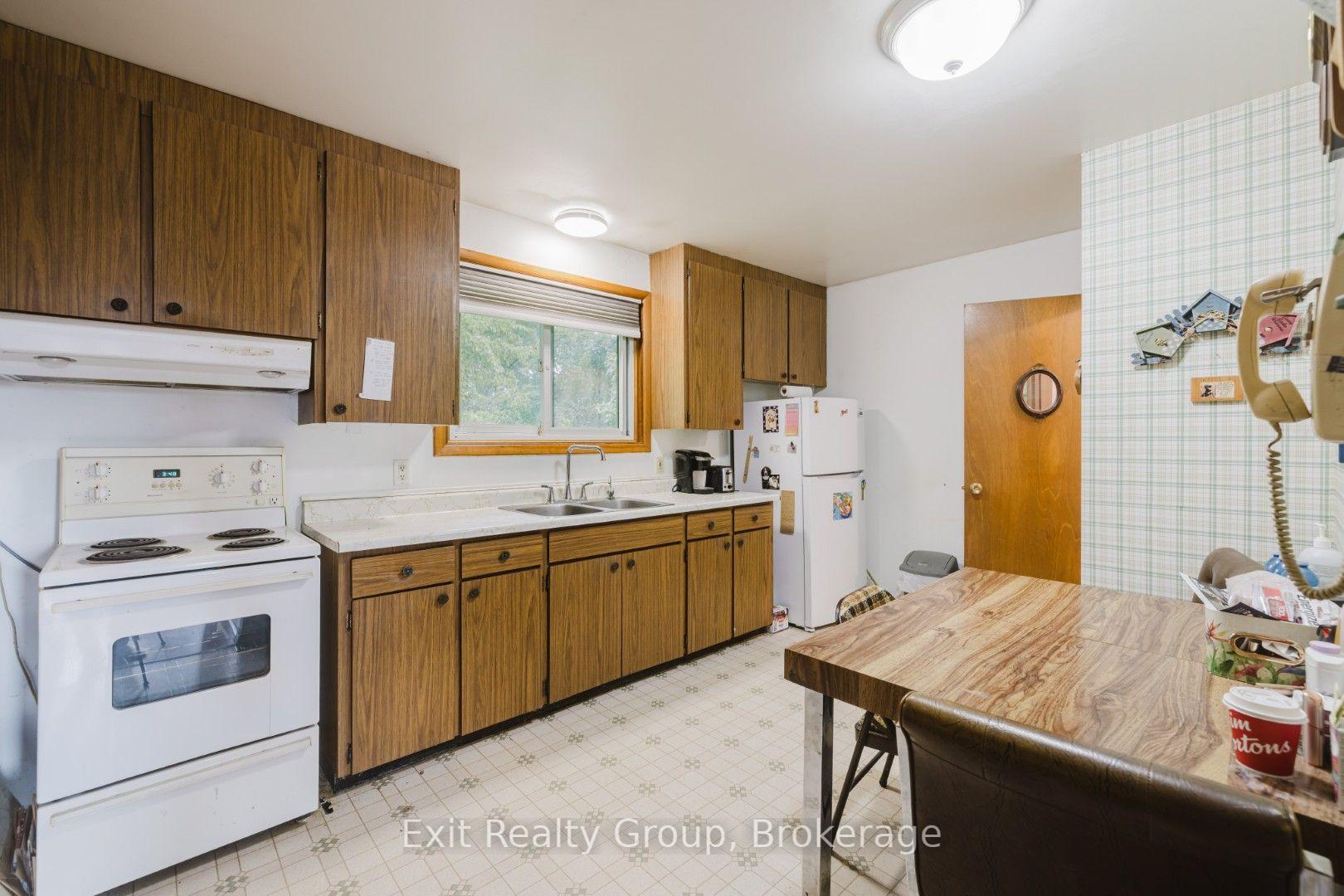 Photo 7 of 142 Sunningdale Drive, Belleville, Thurlow Ward — HOMEH