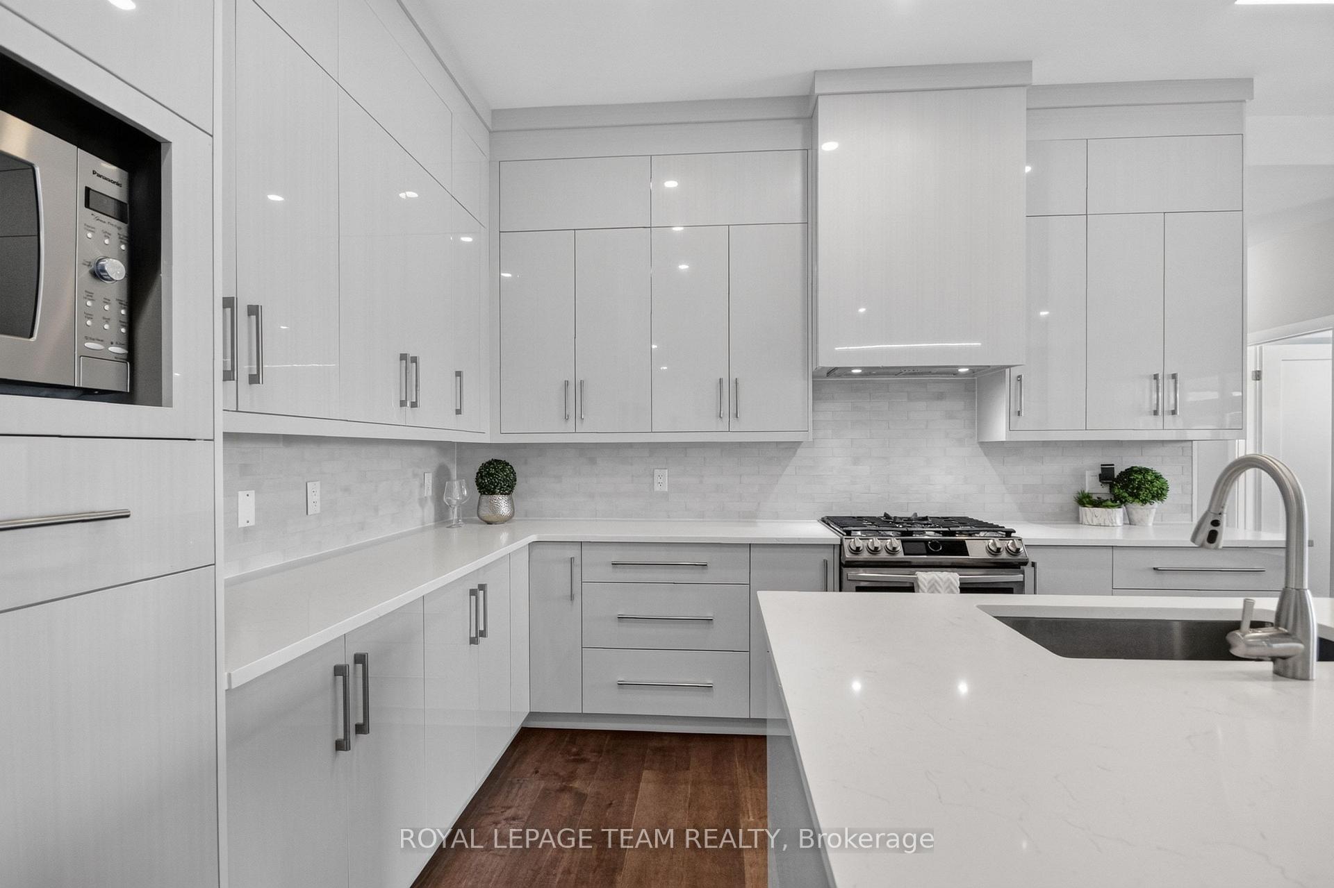Photo 10 of 4050 Perennial Way, Ottawa, Greely — HOMEH