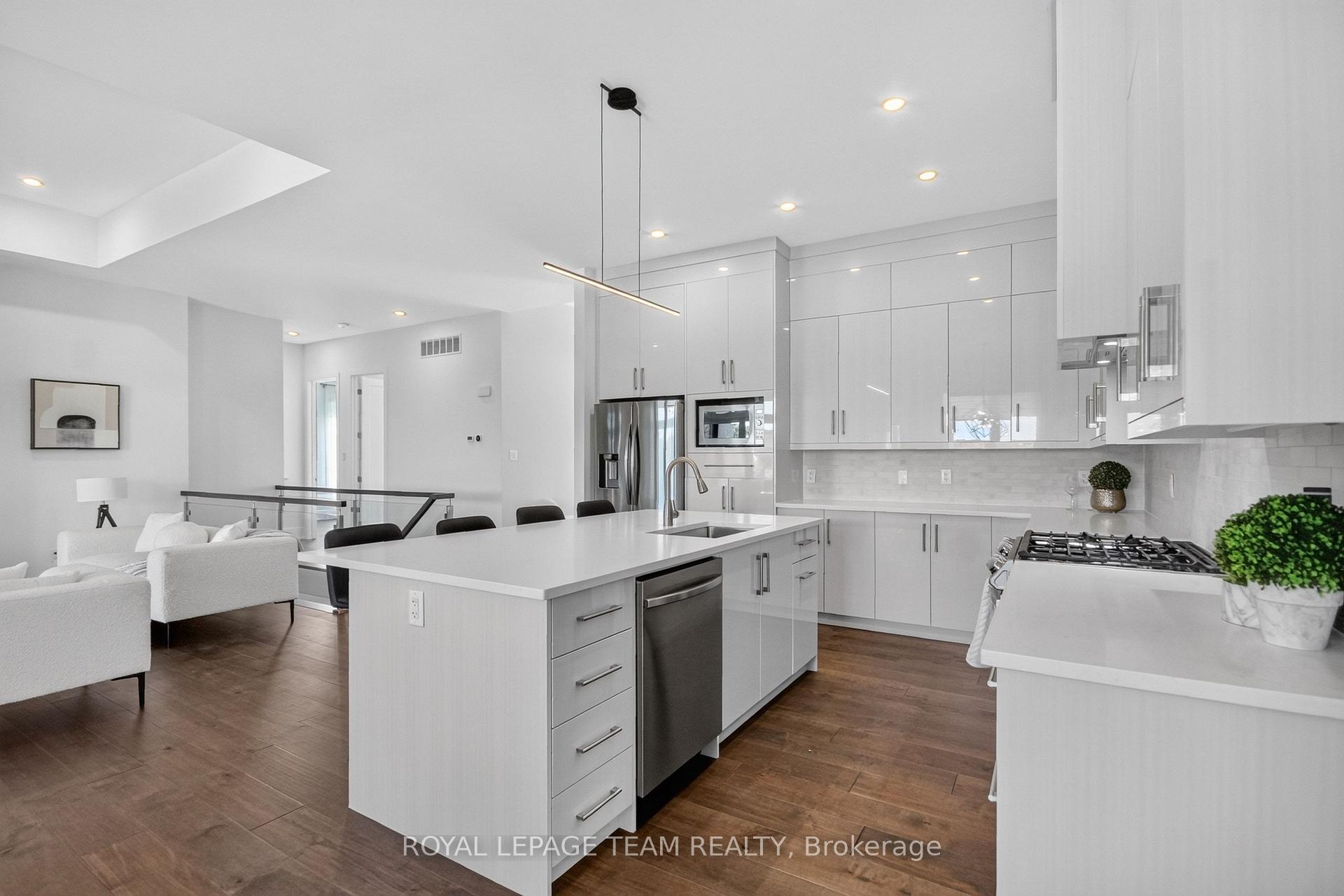 Photo 12 of 4050 Perennial Way, Ottawa, Greely — HOMEH