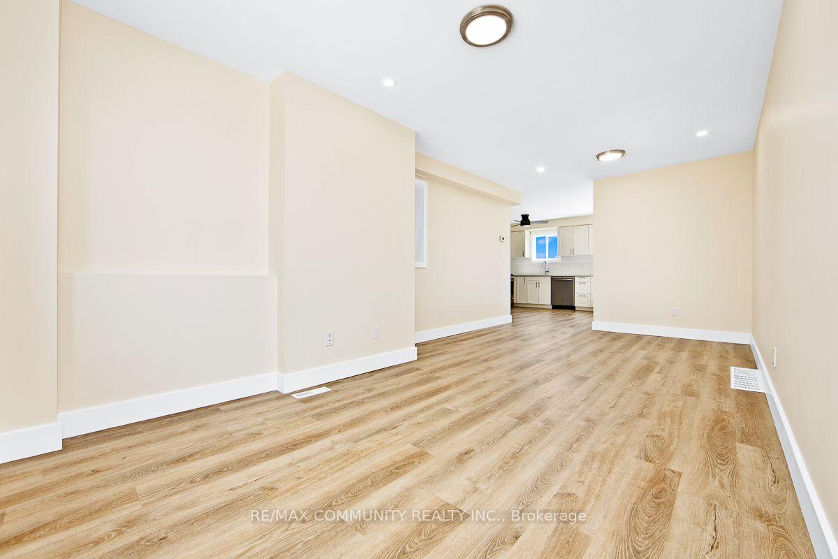 Photo 6 of Unit 28, 1867 Kingston Road, Pickering, Village East — HOMEH