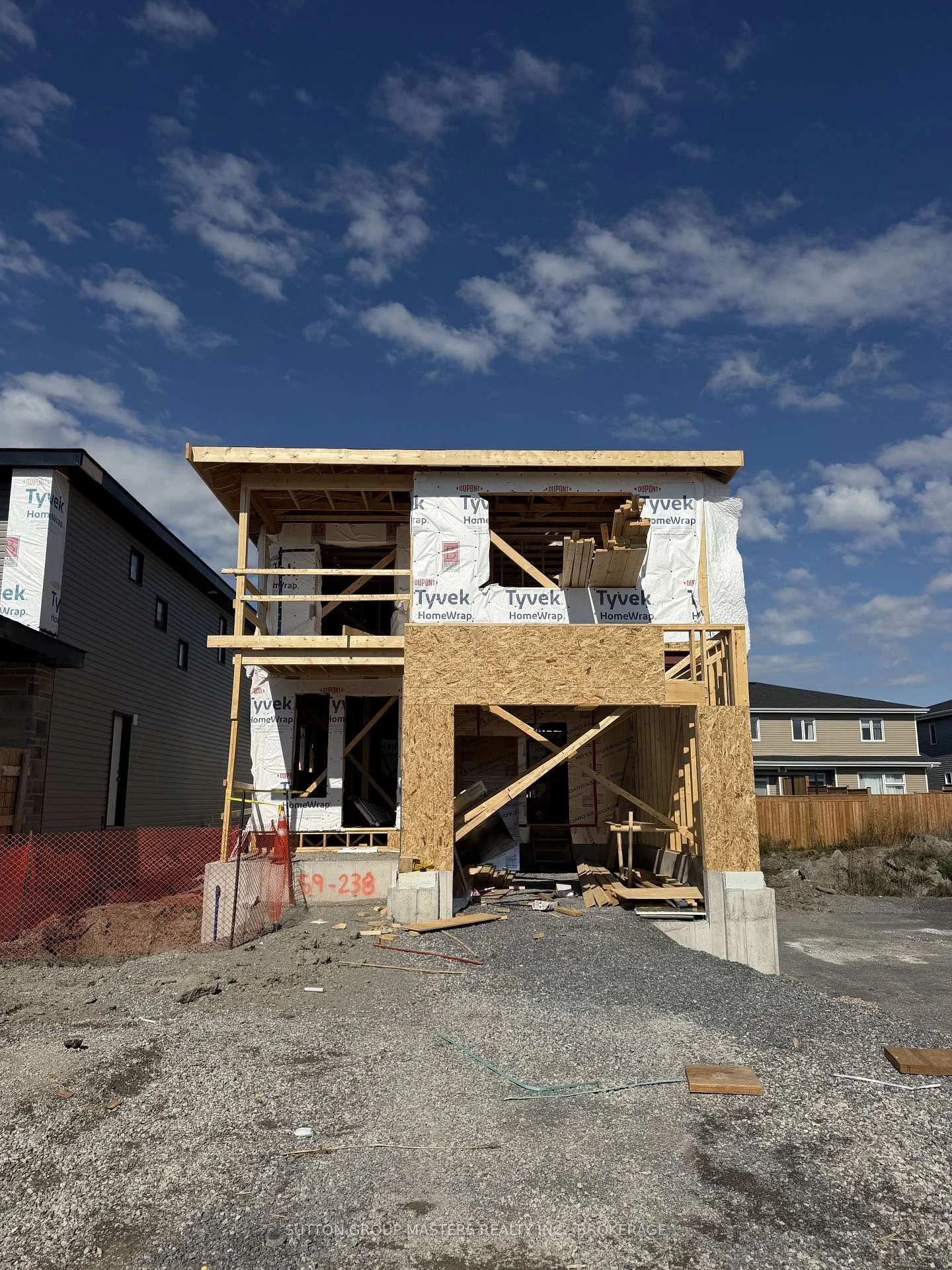 Photo 2 of 238 Dr Richard James Crescent, Loyalist, Amherstview — HOMEH