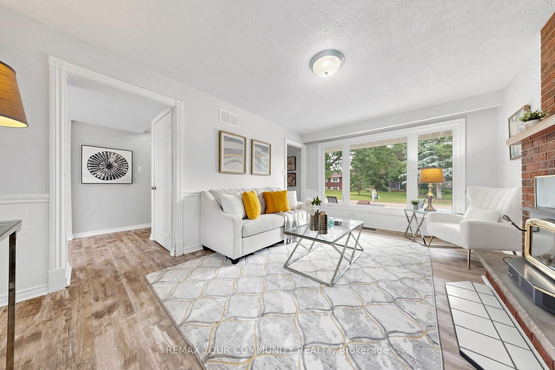 Photo 4 of 16 Ramsay Street, East Gwillimbury, Holland Landing — HOMEH