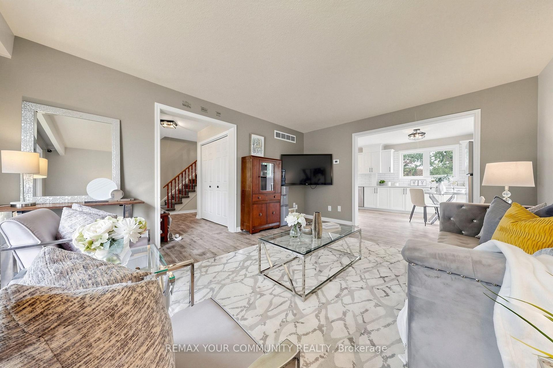 Photo 7 of 16 Ramsay Street, East Gwillimbury, Holland Landing — HOMEH