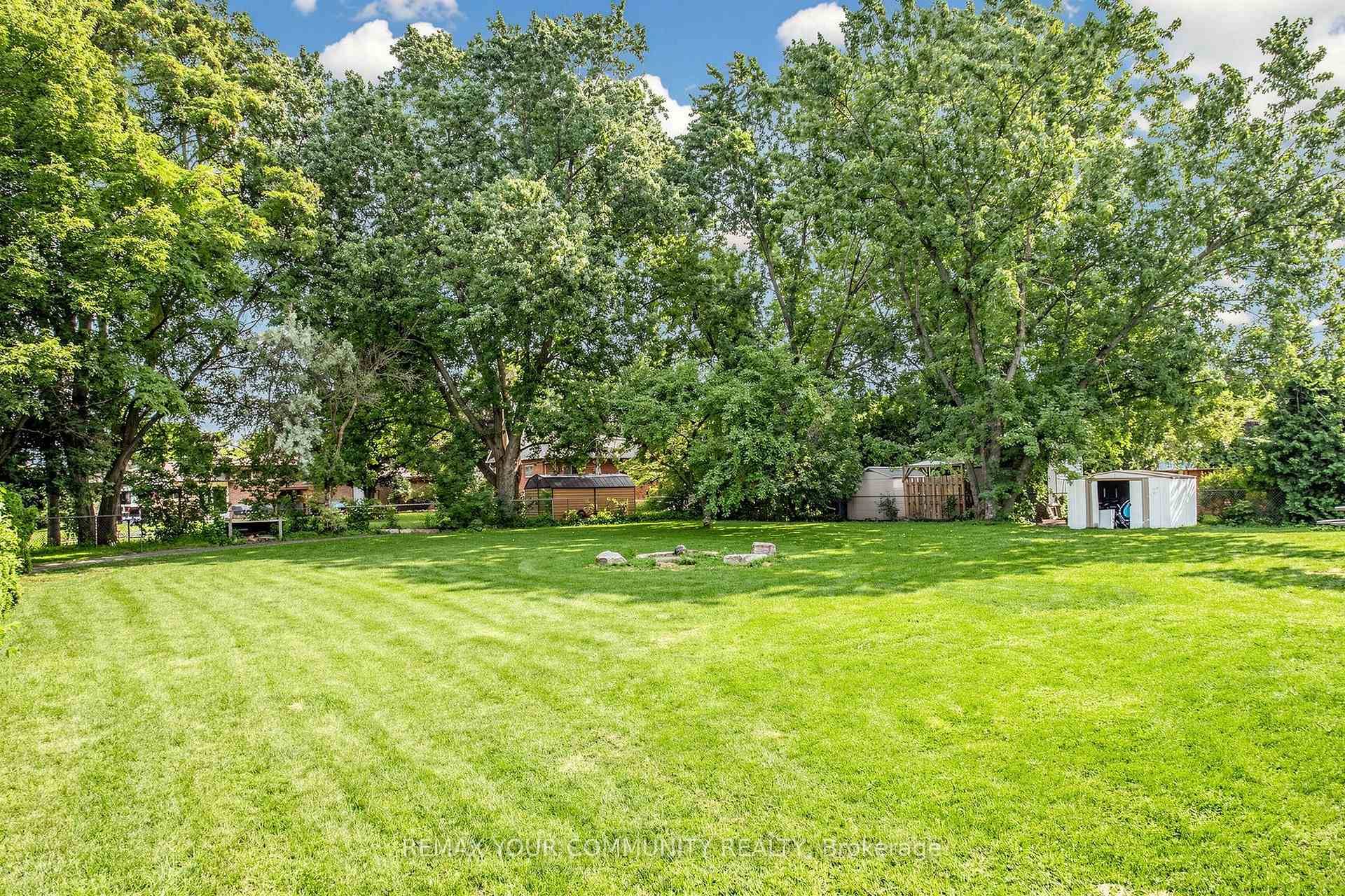 Photo 27 of 16 Ramsay Street, East Gwillimbury, Holland Landing — HOMEH