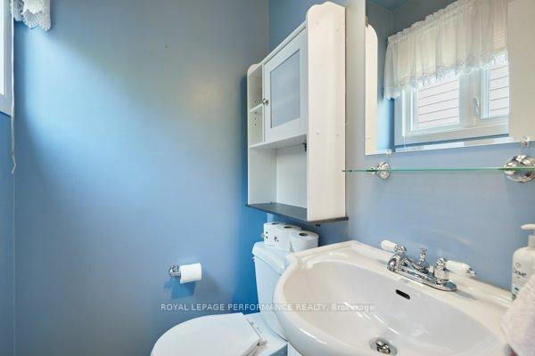 Photo 21 of 401 Phoenix Crescent, Ottawa, Bilberry Creek/Queenswood Heights — HOMEH