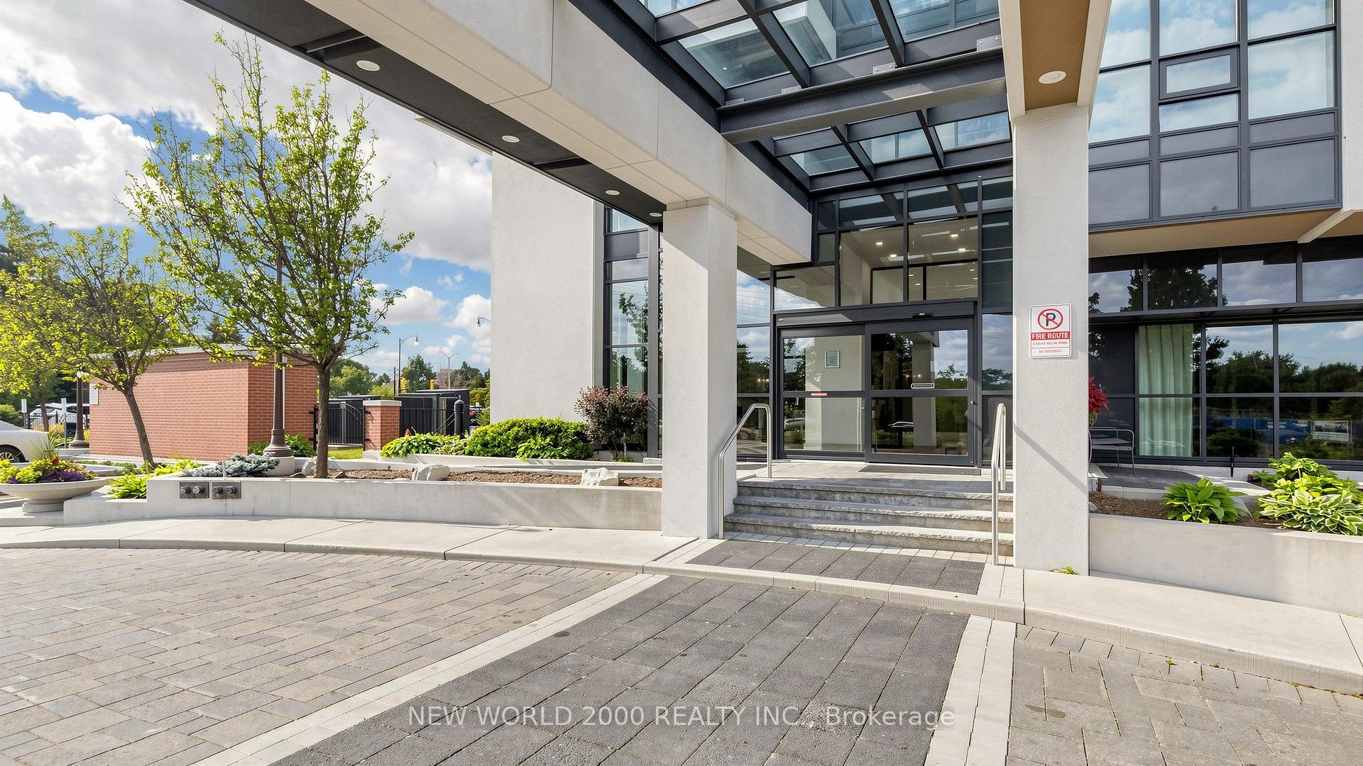 Photo 2 of Unit 502, 100 John Street, Brampton, Downtown Brampton — HOMEH