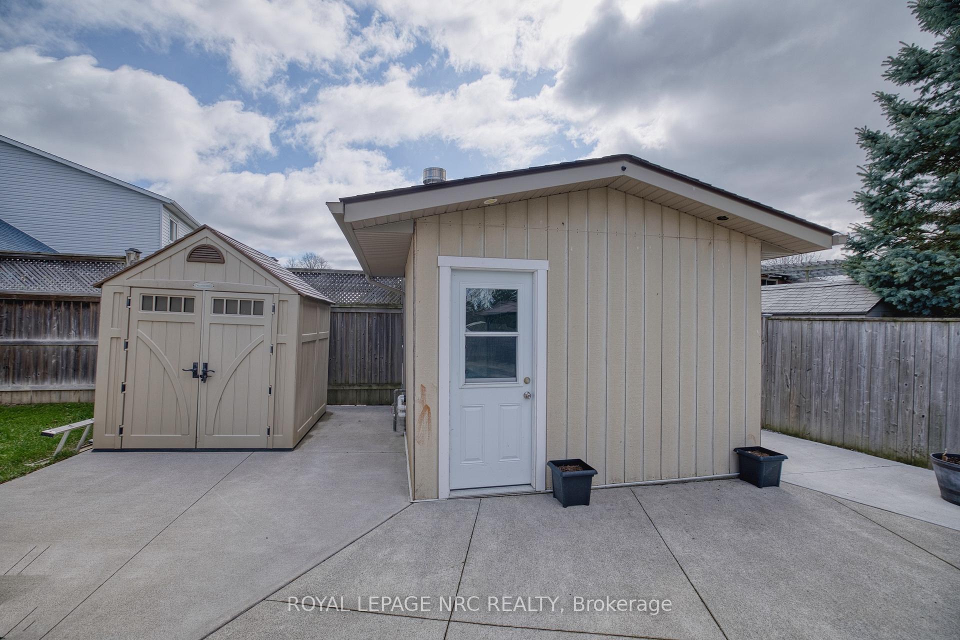 Photo 22 of 16 Leonard Drive, St. Catharines, Rykert/Vansickle — HOMEH