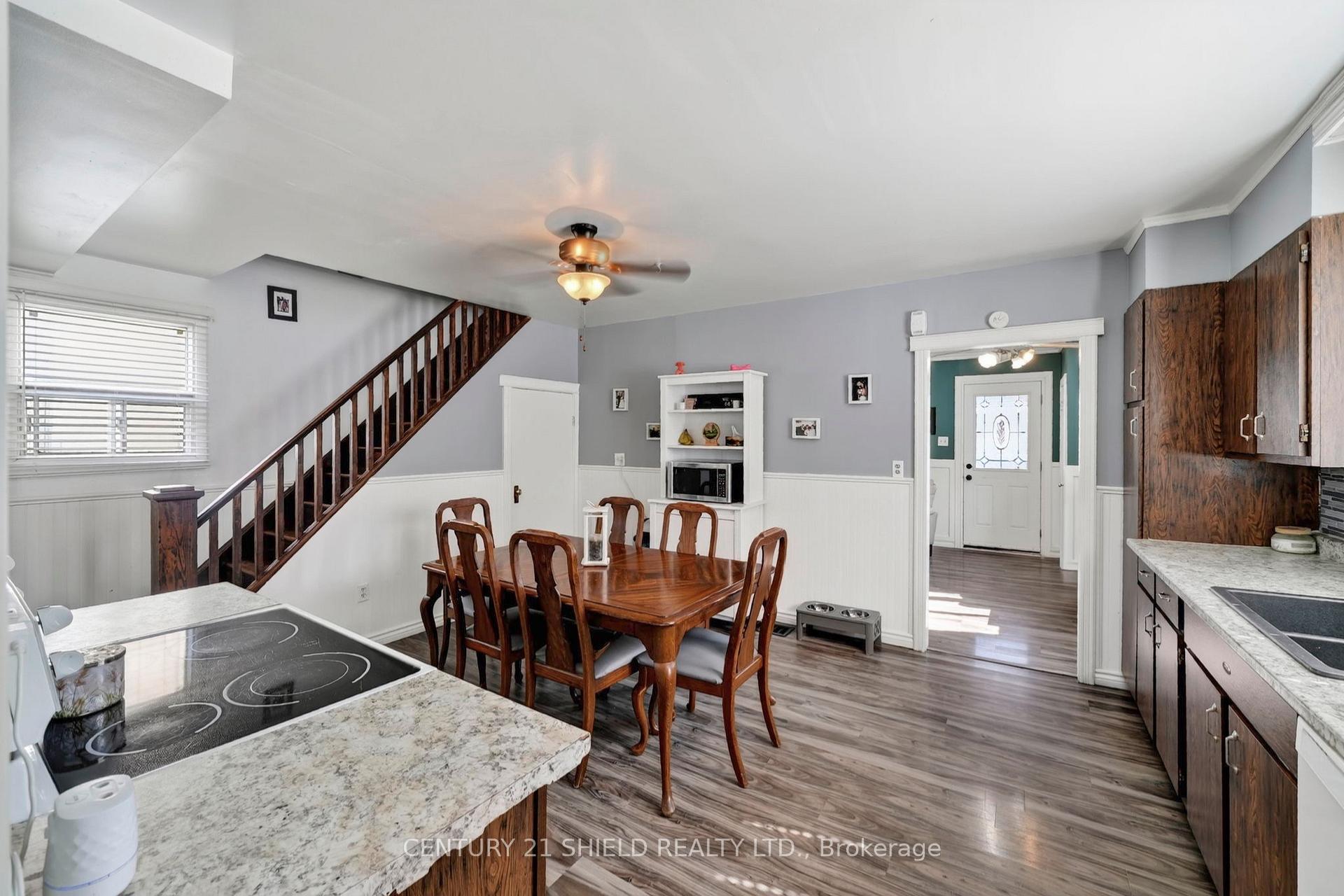 Photo 18 of 712 First Street E, Cornwall, Cornwall — HOMEH