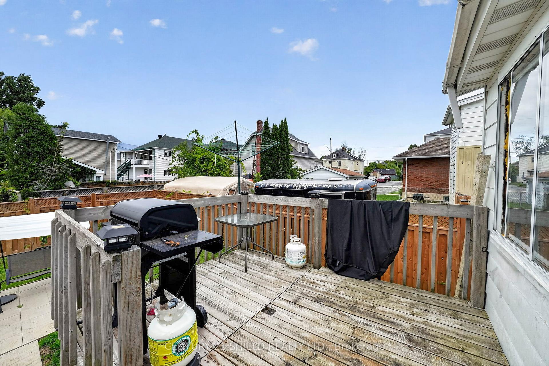 Photo 27 of 712 First Street E, Cornwall, Cornwall — HOMEH