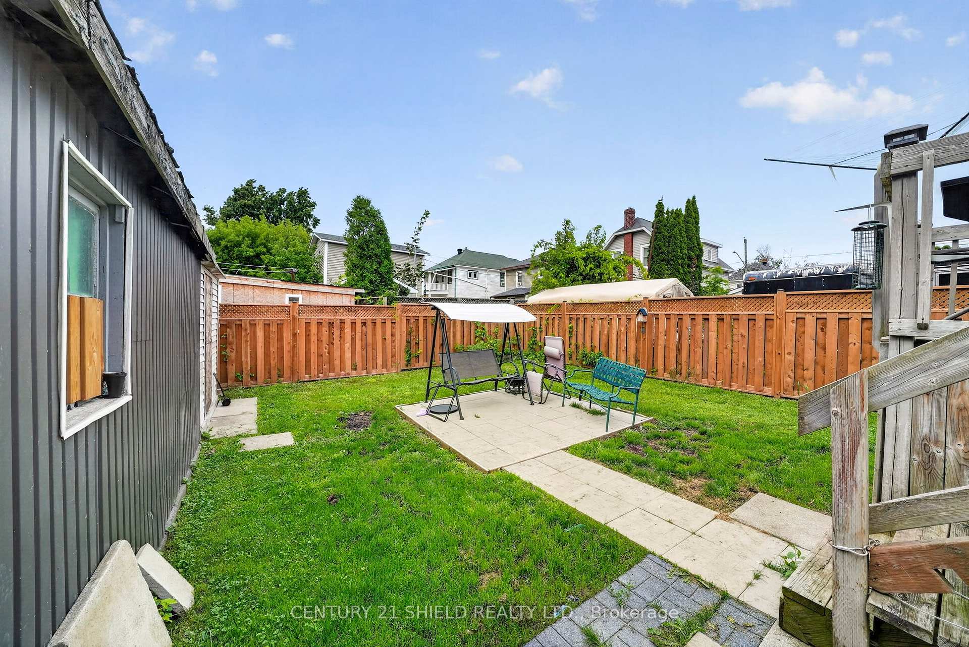 Photo 31 of 712 First Street E, Cornwall, Cornwall — HOMEH