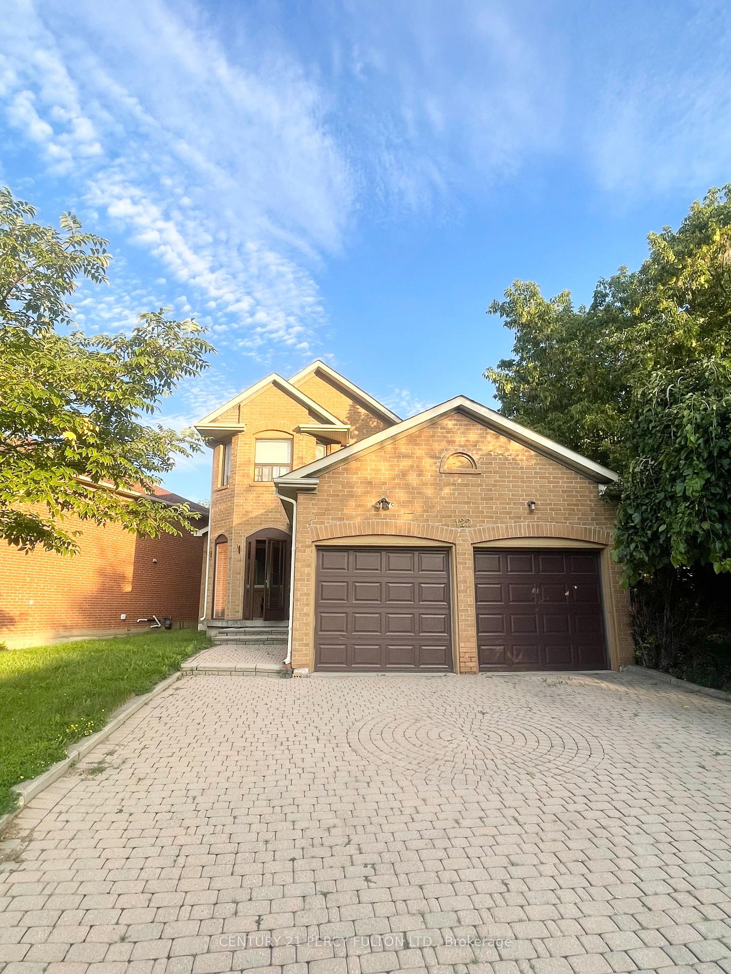 Photo 1 of 122 Mc Cabe Crescent, Vaughan, Lakeview Estates — HOMEH