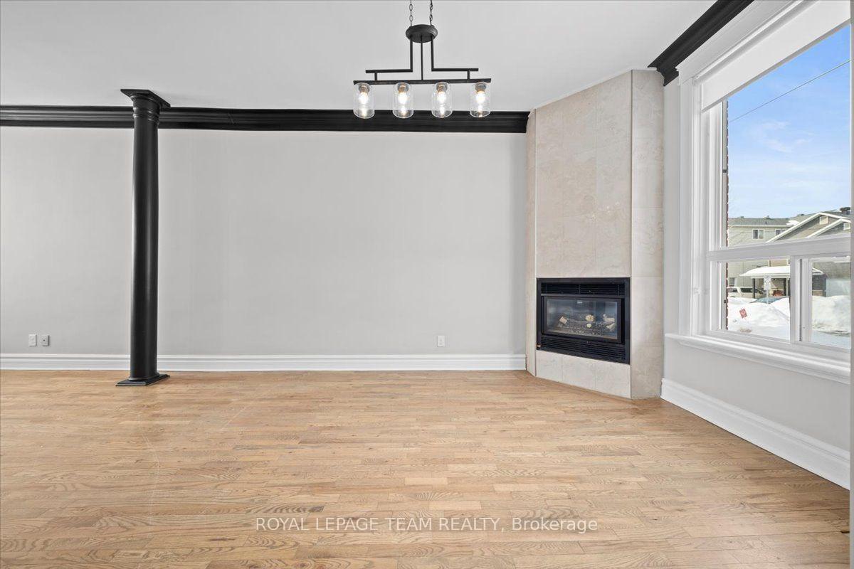 Photo 2 of 132 Elm Street, Ottawa, West Centre Town — HOMEH