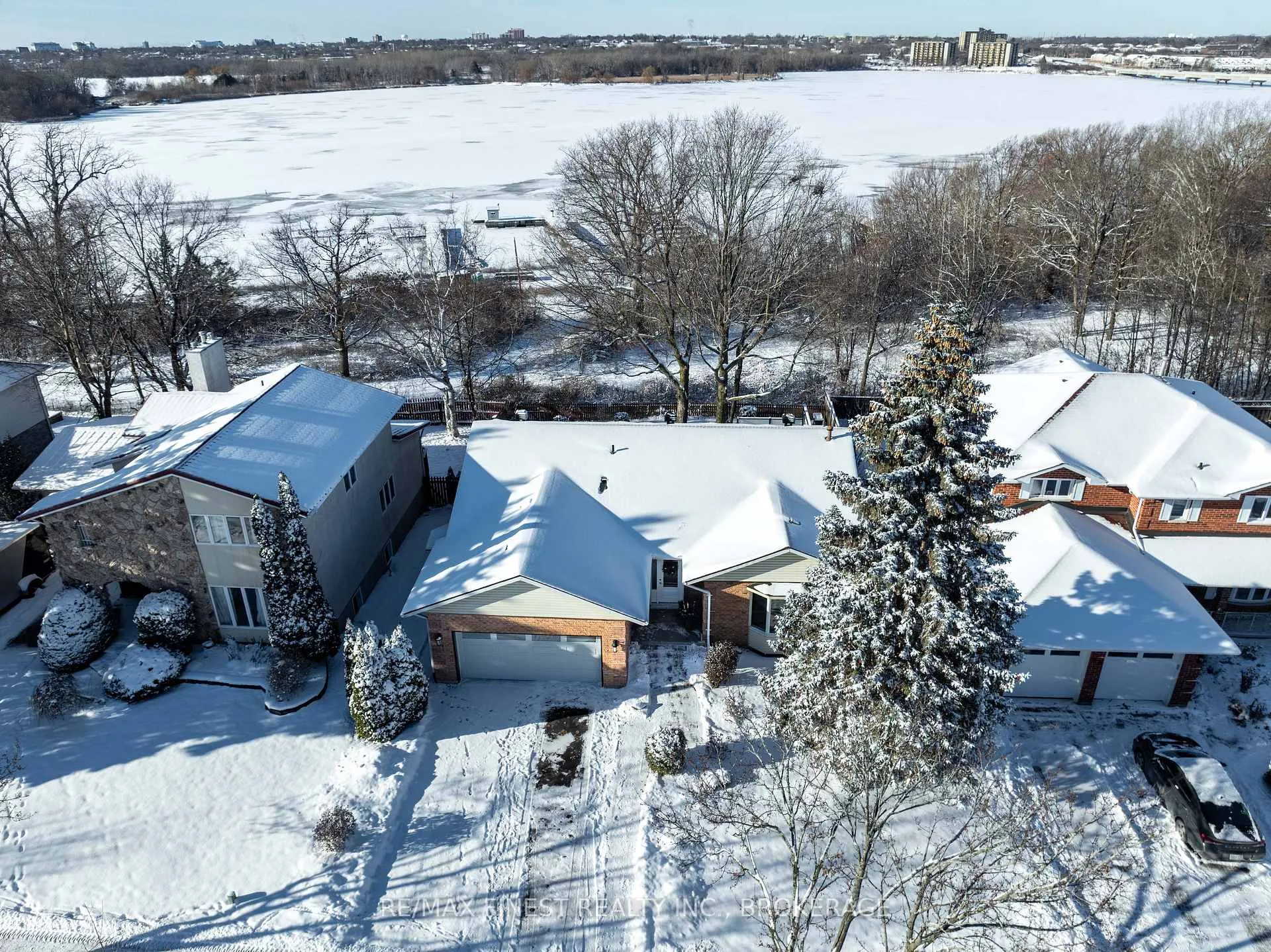 Photo 2 of 58 Point St Mark Drive, Kingston, Kingston East (Incl Barret Crt) — HOMEH