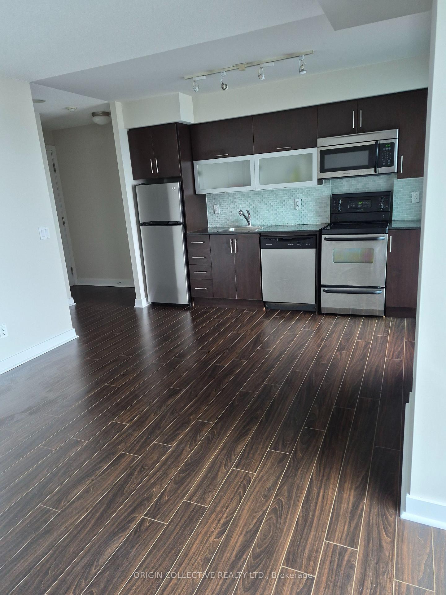 Photo 10 of 100 Western Battery Rd 1404, Toronto, Niagara — HOMEH