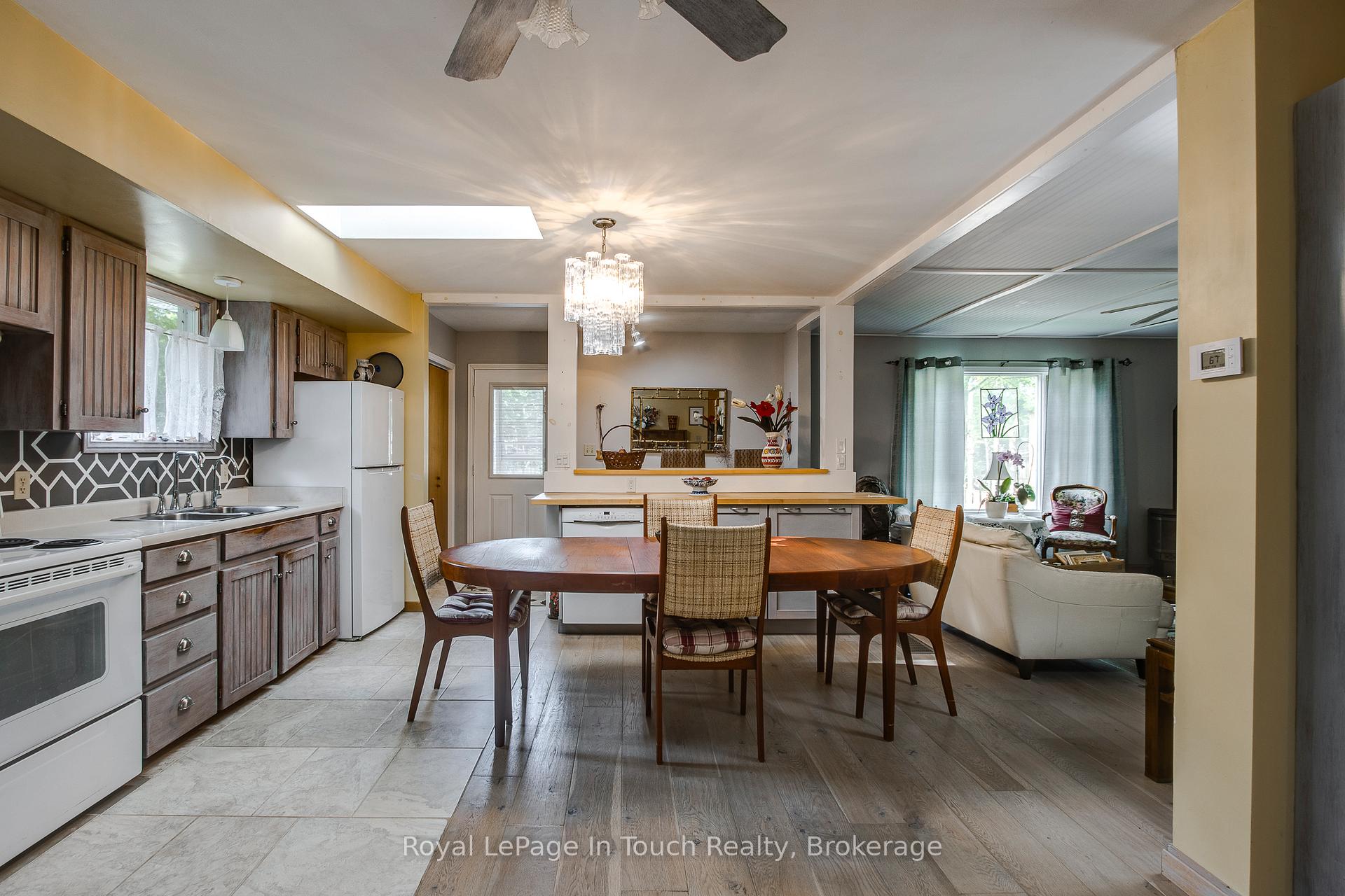 Photo 5 of 171 Oliver Drive, Tiny, Rural Tiny — HOMEH