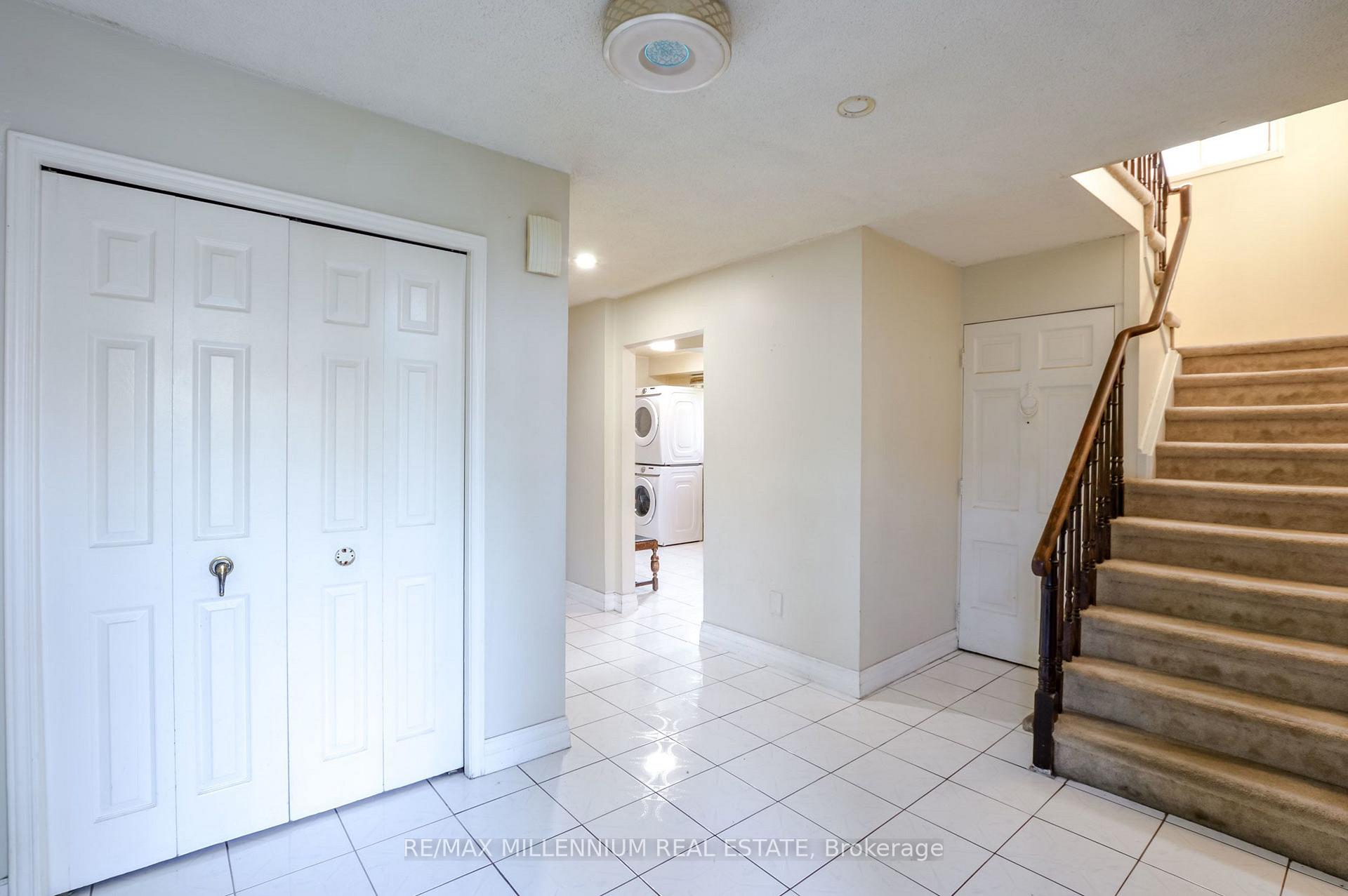 Photo 4 of 651 Shetani Place, Mississauga, Creditview — HOMEH
