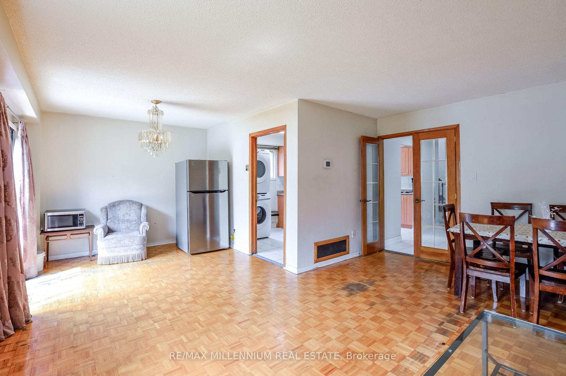 Photo 9 of 651 Shetani Place, Mississauga, Creditview — HOMEH