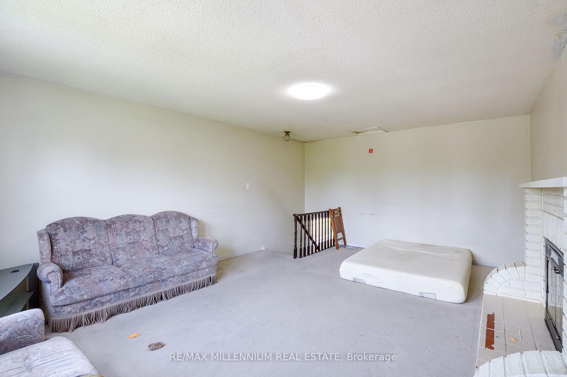 Photo 15 of 651 Shetani Place, Mississauga, Creditview — HOMEH