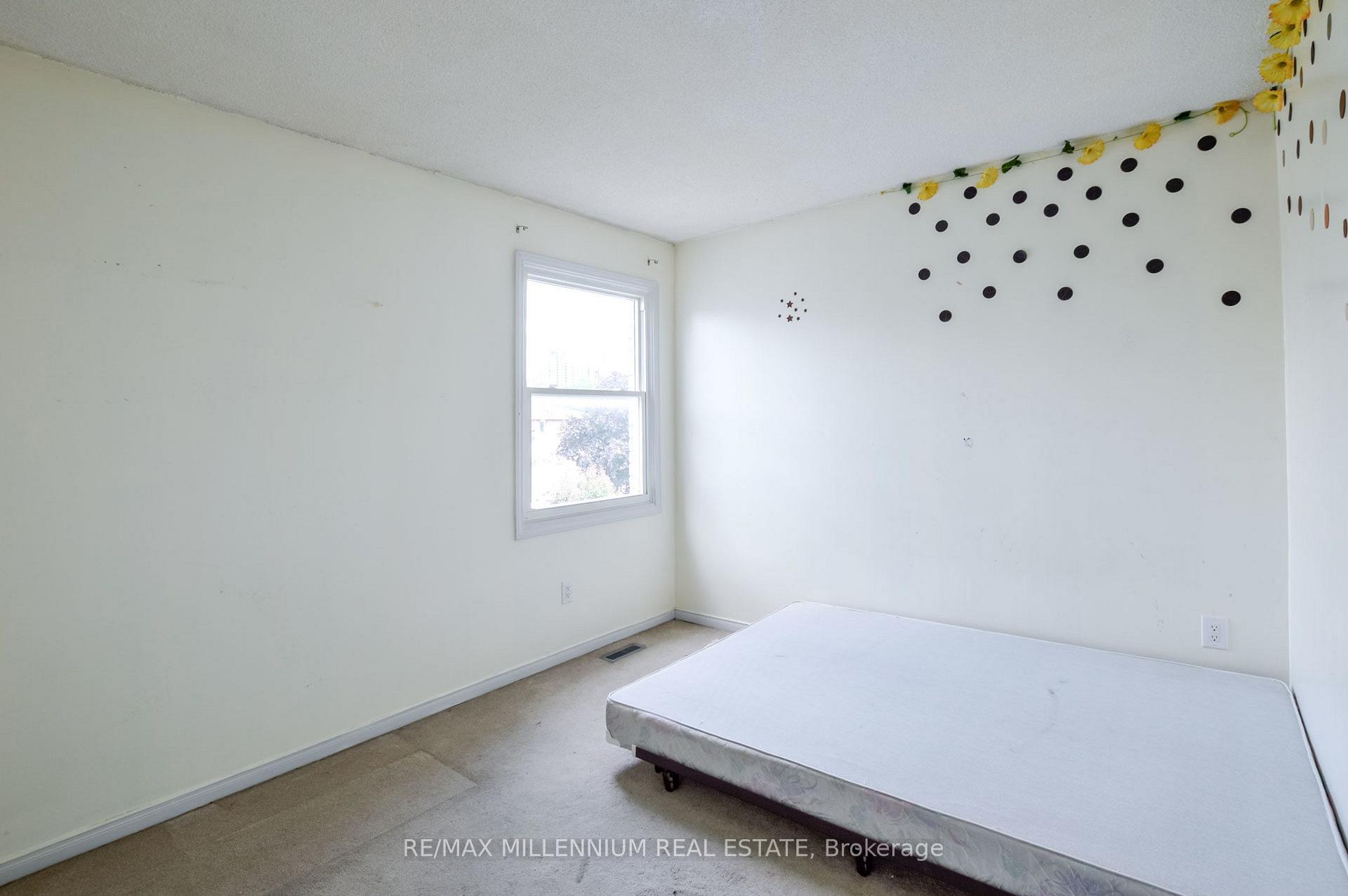 Photo 16 of 651 Shetani Place, Mississauga, Creditview — HOMEH