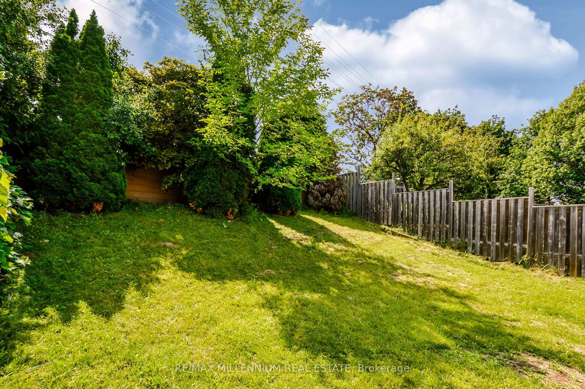 Photo 40 of 651 Shetani Place, Mississauga, Creditview — HOMEH