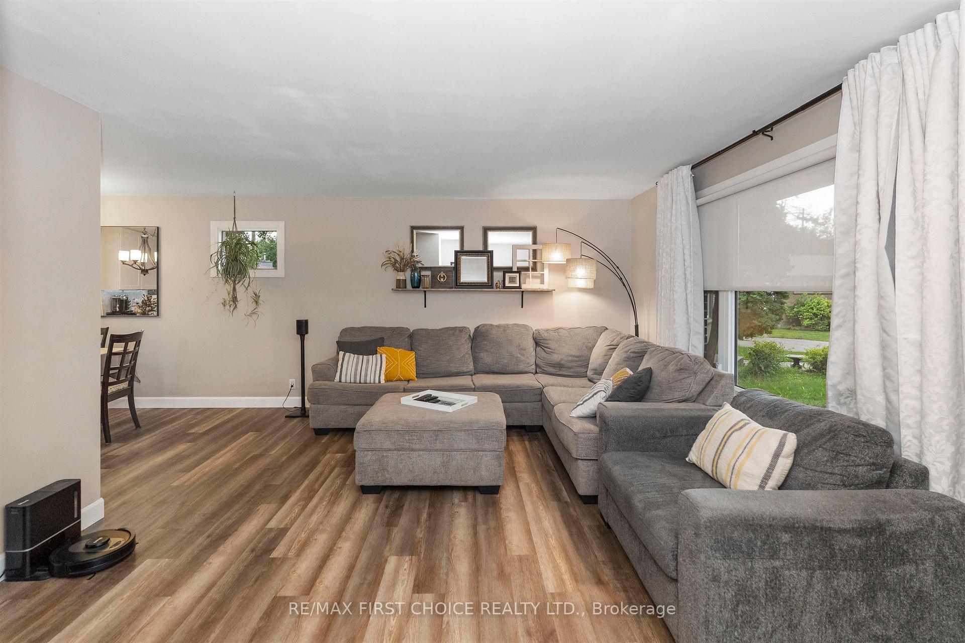 Photo 4 of 600 Ashdale Place, Thunder Bay, Edgewater Park — HOMEH
