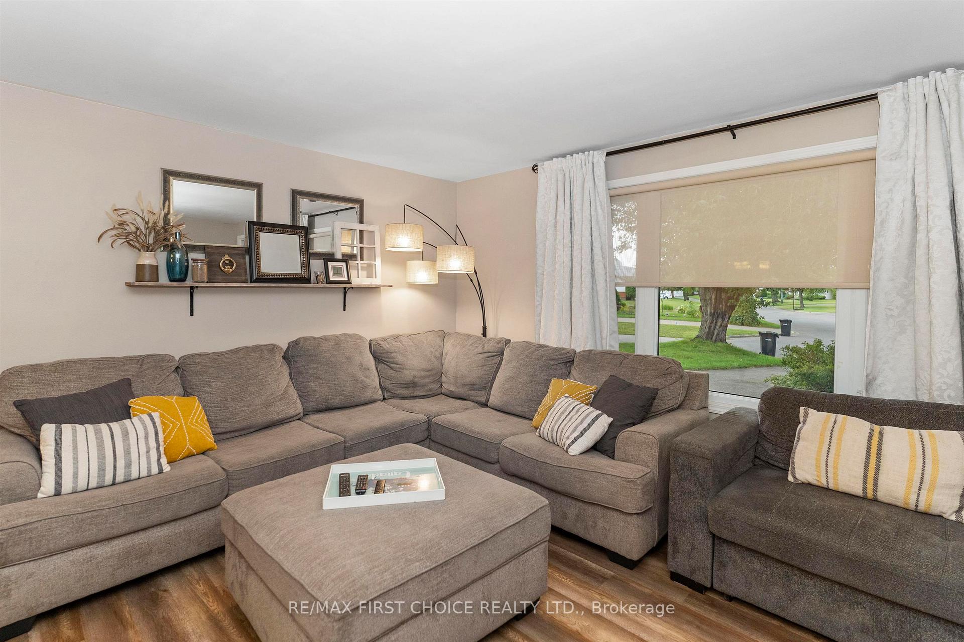 Photo 5 of 600 Ashdale Place, Thunder Bay, Edgewater Park — HOMEH