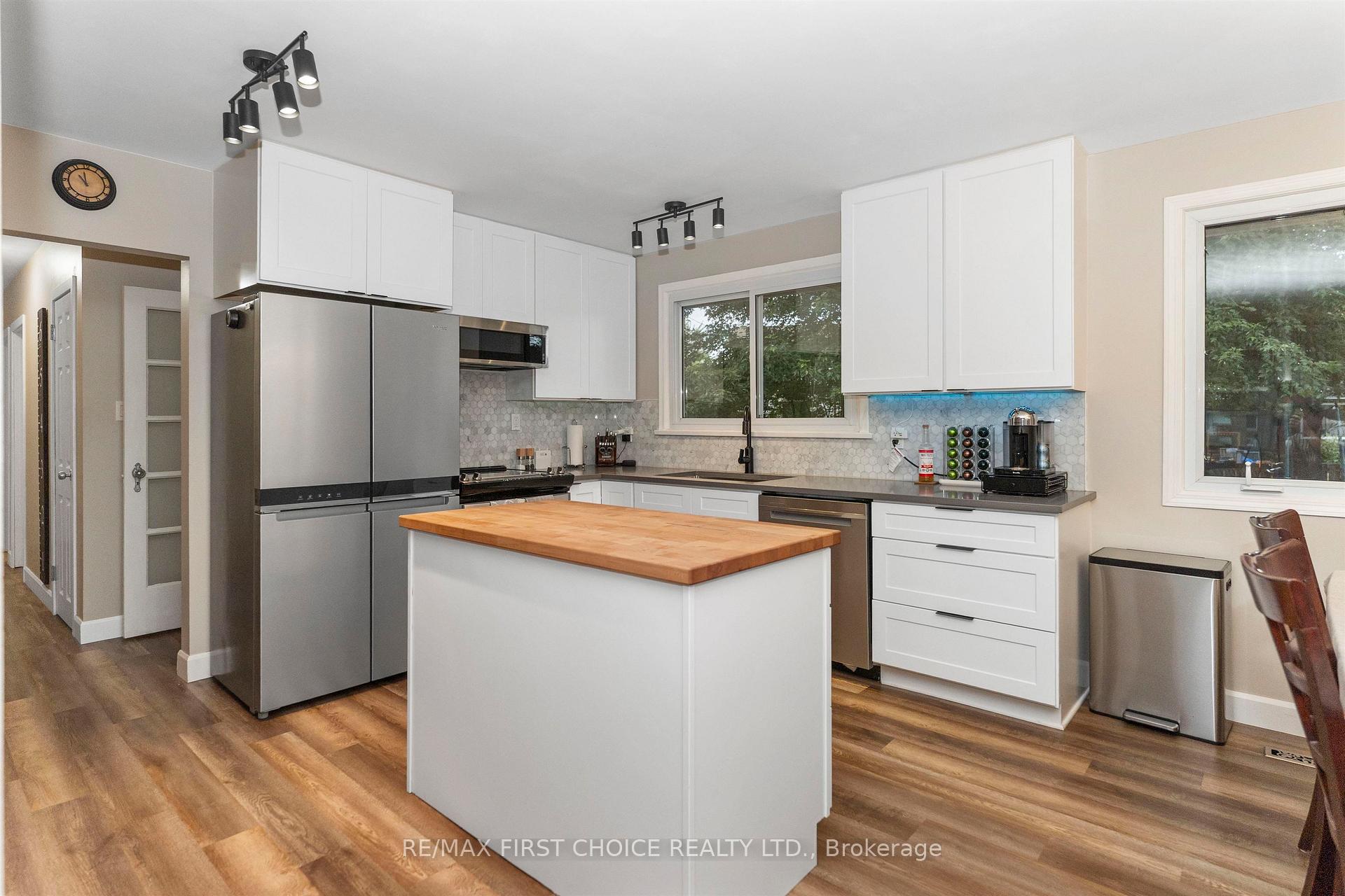 Photo 10 of 600 Ashdale Place, Thunder Bay, Edgewater Park — HOMEH