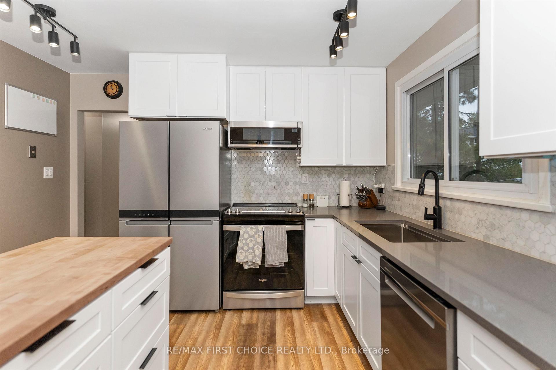 Photo 11 of 600 Ashdale Place, Thunder Bay, Edgewater Park — HOMEH