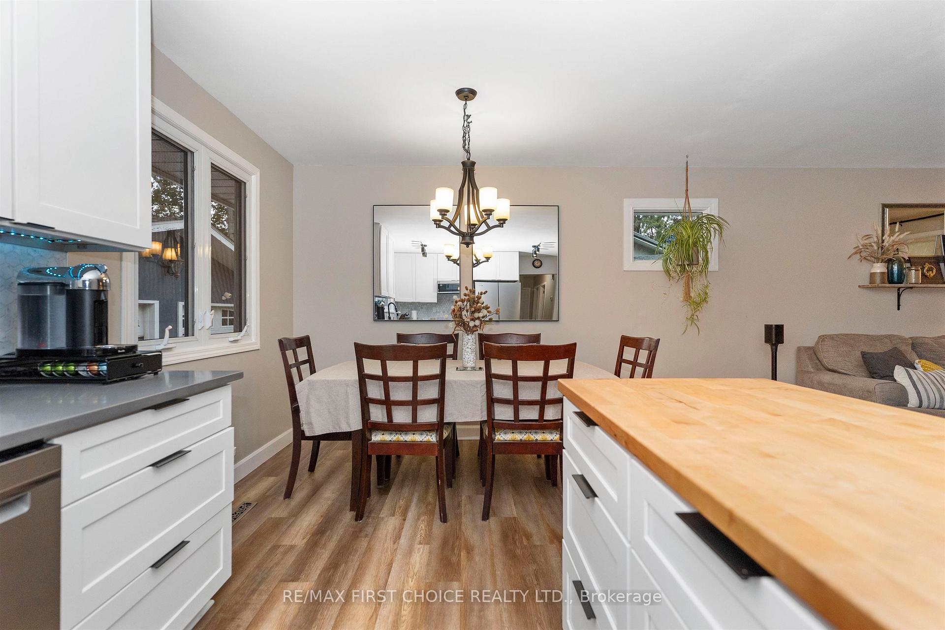 Photo 12 of 600 Ashdale Place, Thunder Bay, Edgewater Park — HOMEH