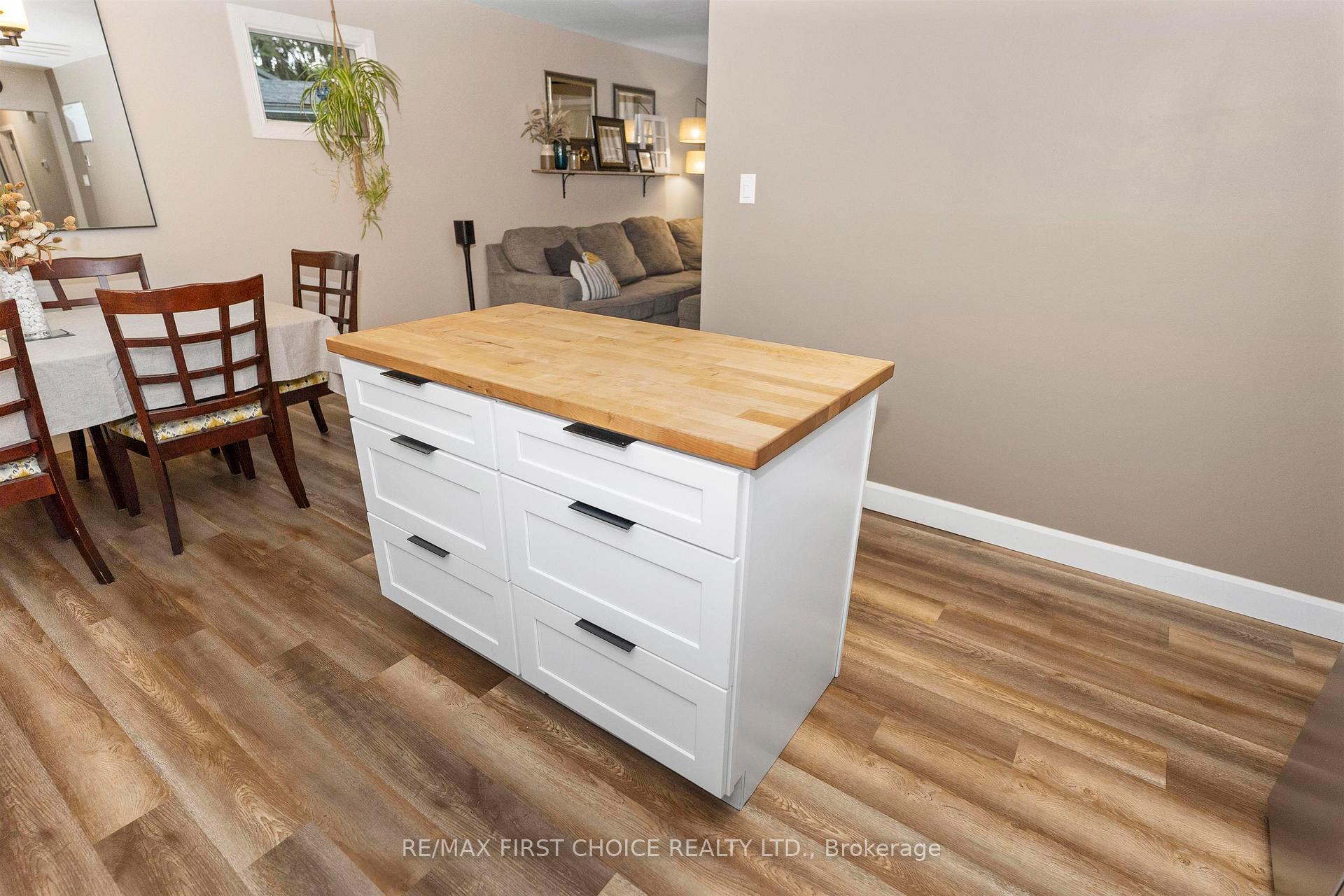 Photo 13 of 600 Ashdale Place, Thunder Bay, Edgewater Park — HOMEH