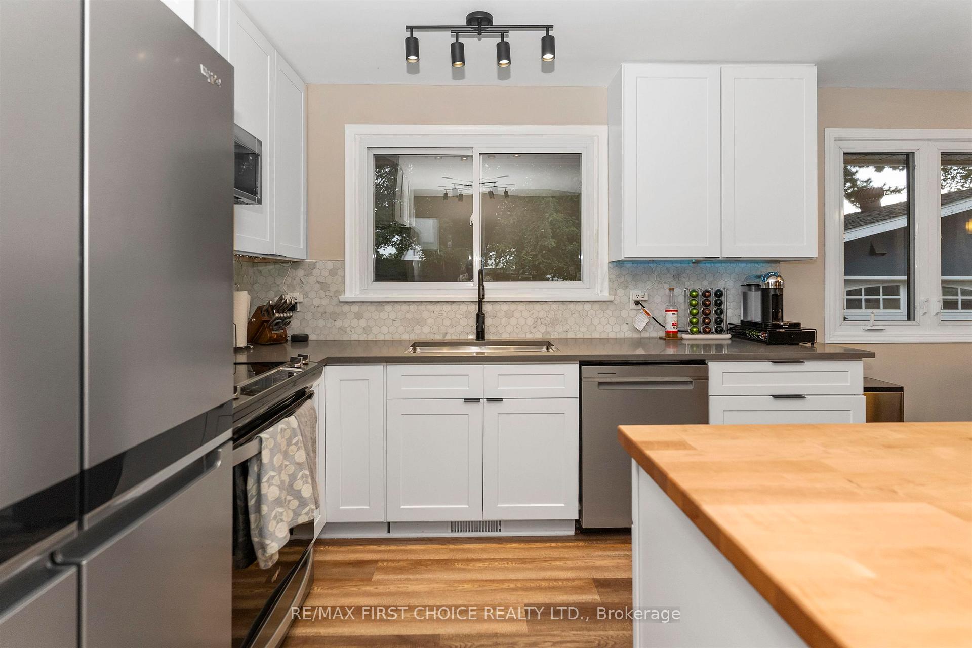 Photo 14 of 600 Ashdale Place, Thunder Bay, Edgewater Park — HOMEH