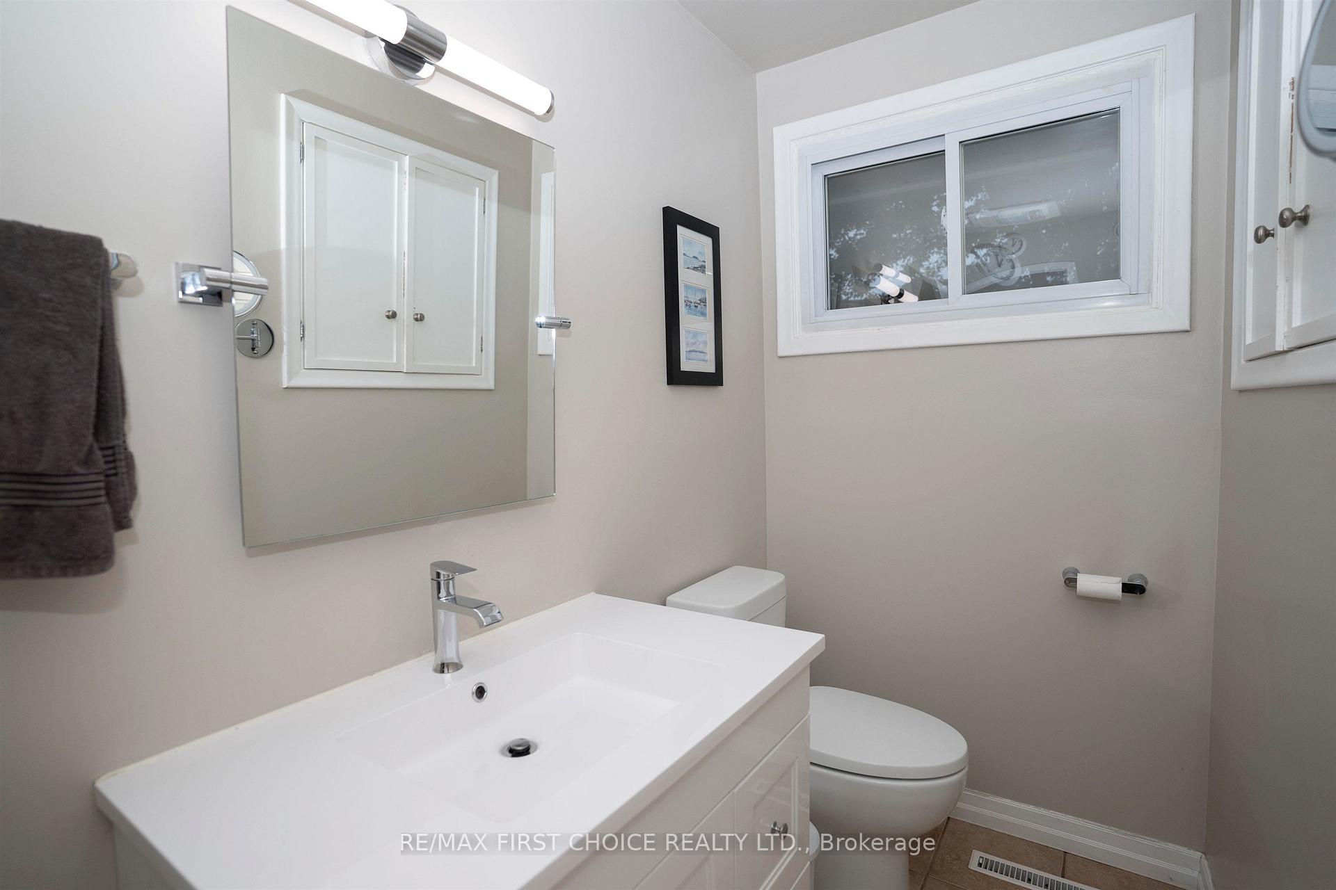 Photo 18 of 600 Ashdale Place, Thunder Bay, Edgewater Park — HOMEH