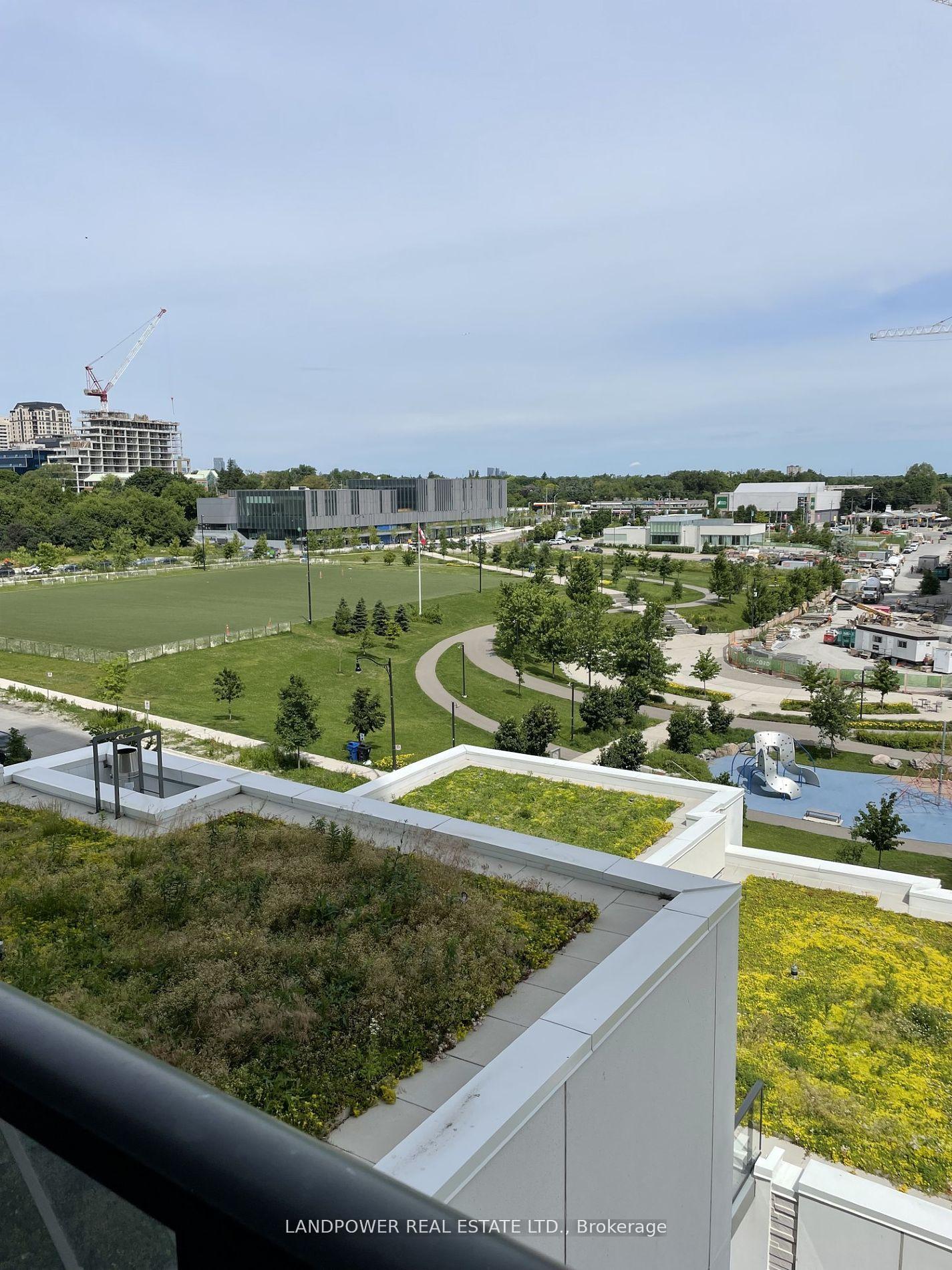 Photo 8 of Unit 810, 85 McMahon Drive, North York, Bayview Village — HOMEH