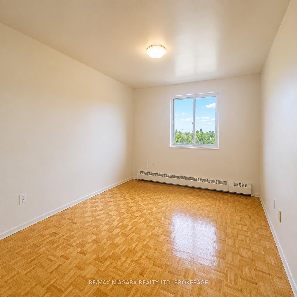 Photo 4 of Unit 609, 550 King Street, Midland — HOMEH