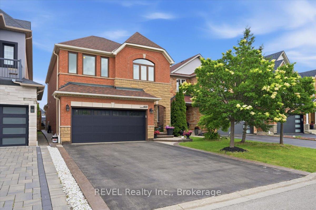 Photo 2 of 4819 Bloomburg Drive, Mississauga, Churchill Meadows — HOMEH