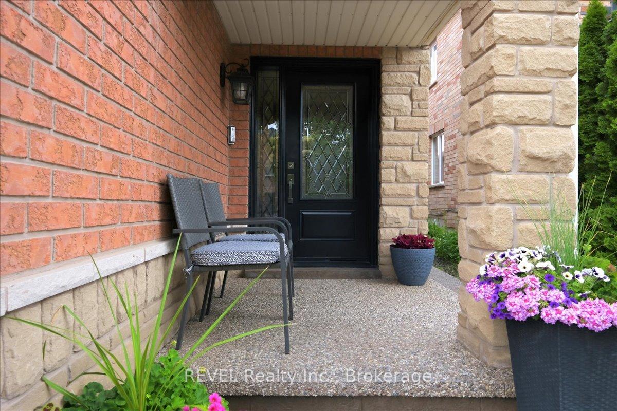 Photo 4 of 4819 Bloomburg Drive, Mississauga, Churchill Meadows — HOMEH