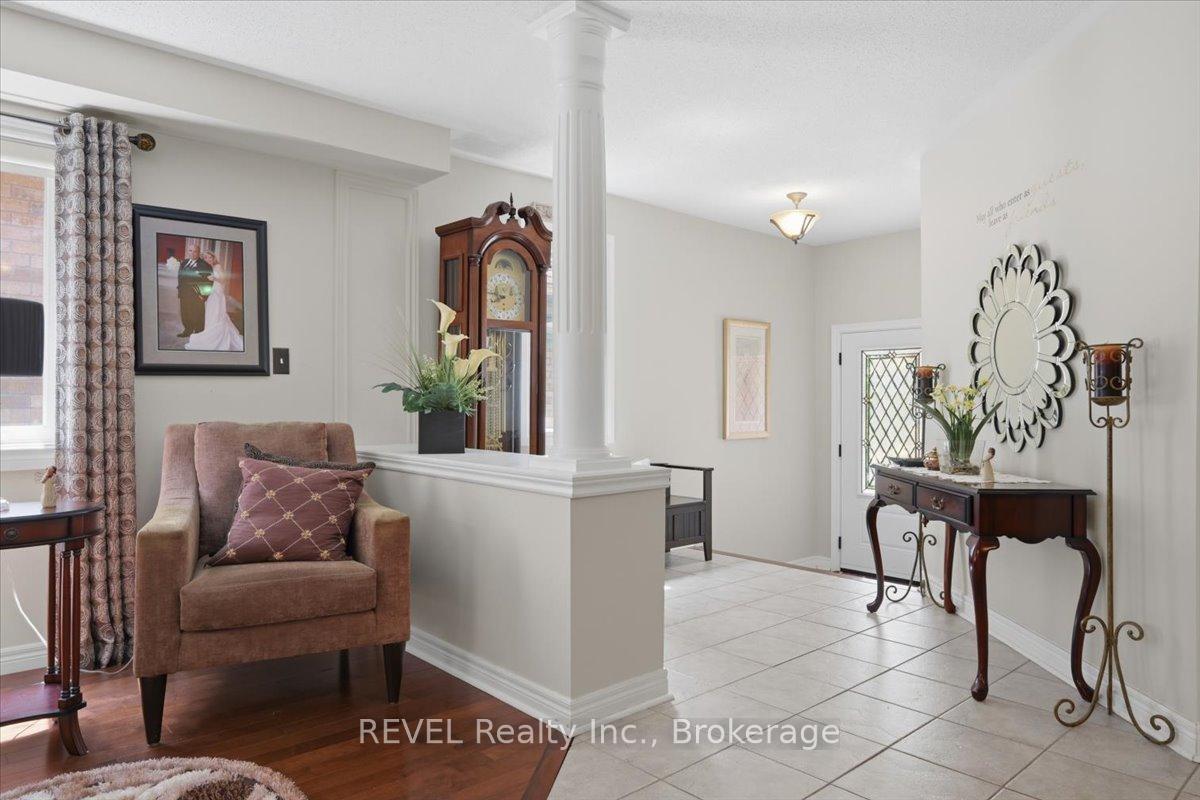 Photo 6 of 4819 Bloomburg Drive, Mississauga, Churchill Meadows — HOMEH
