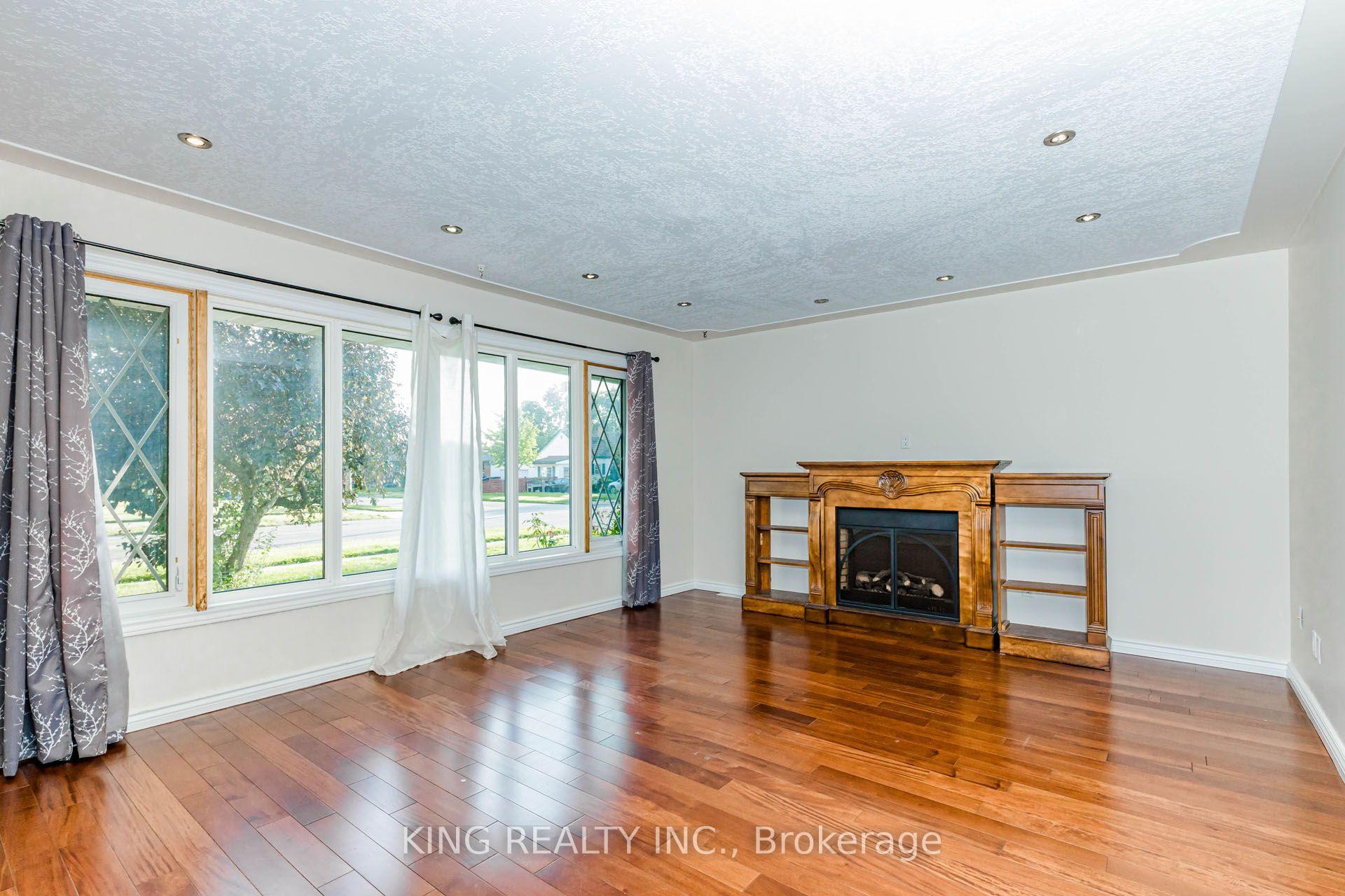 Photo 7 of Unit Upper, 392 Greenfield Avenue, Kitchener, Vanier - Kitchener — HOMEH