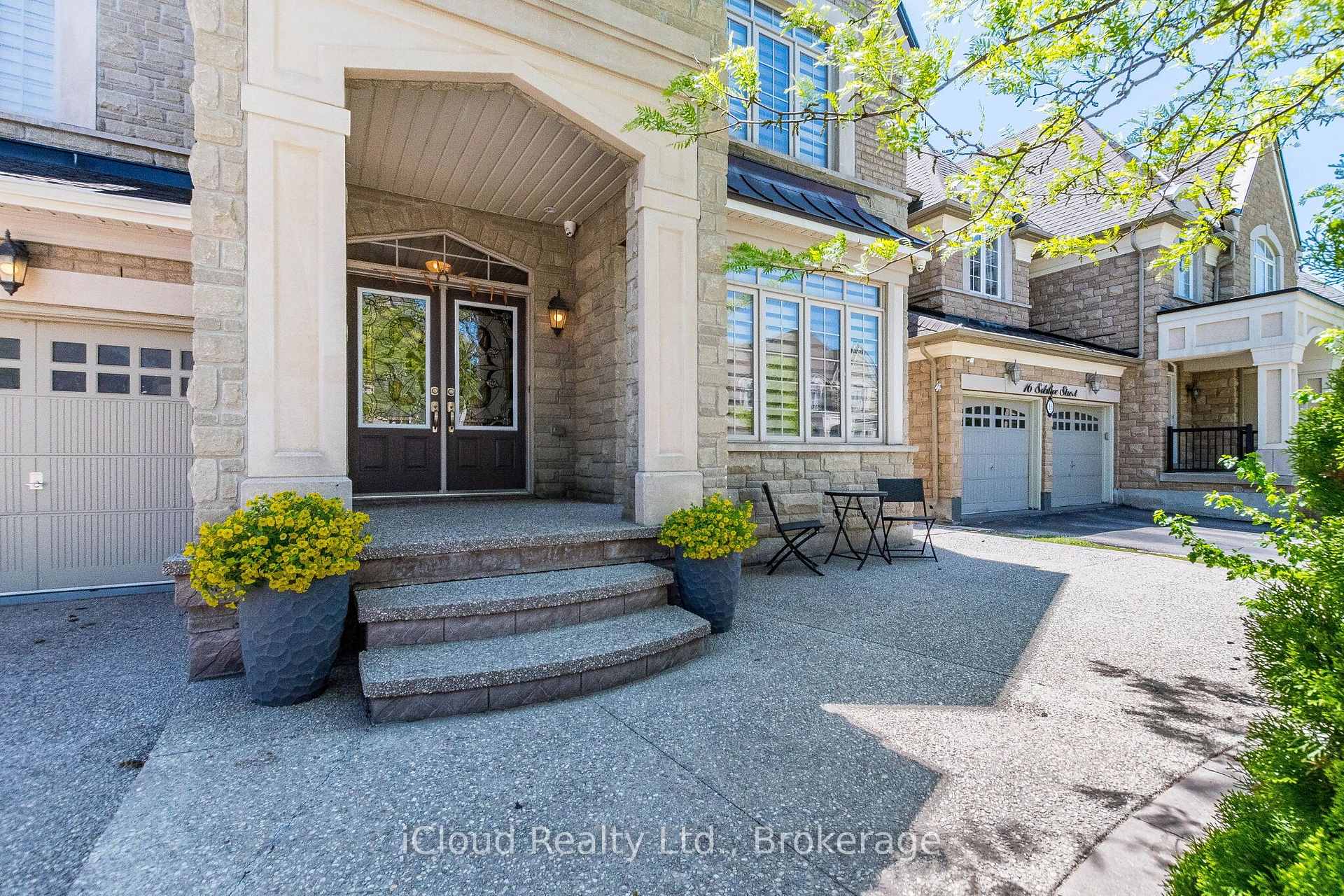 Photo 3 of 14 Solstice Street, Brampton, Bram East — HOMEH