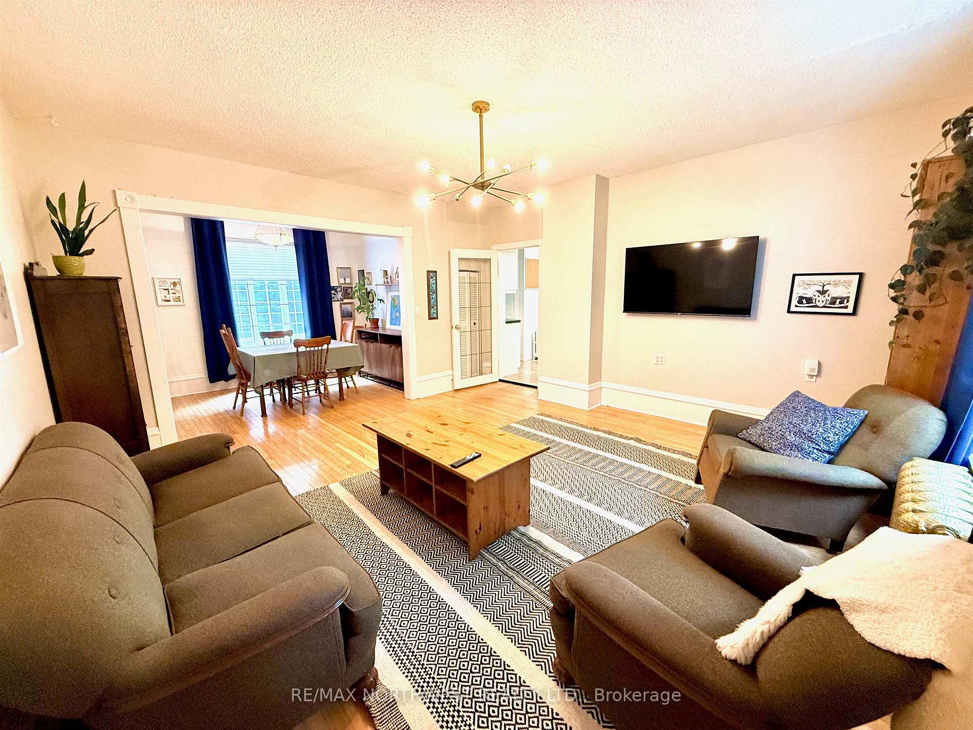 Photo 12 of 324 Third St S, Kenora, Downtown — HOMEH