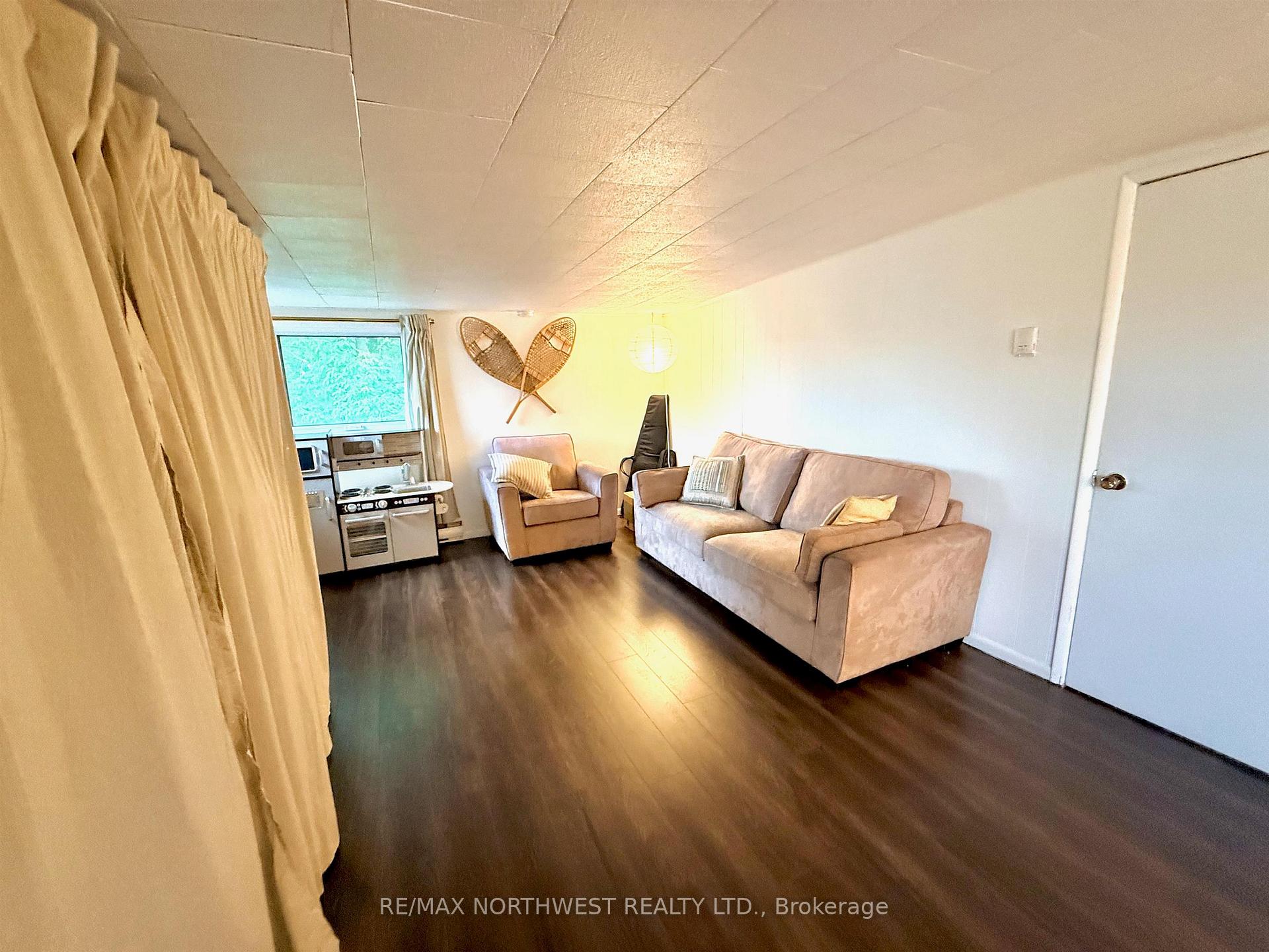 Photo 25 of 324 Third St S, Kenora, Downtown — HOMEH