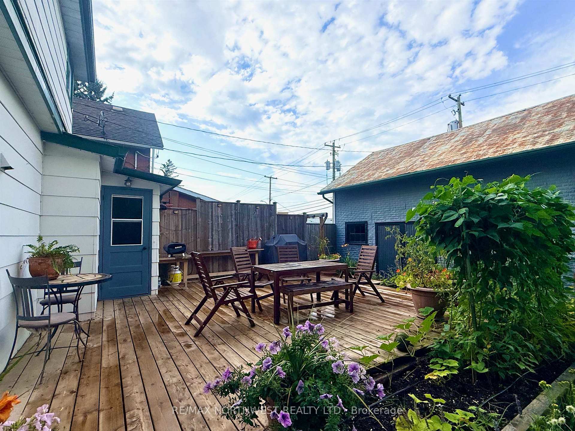 Photo 33 of 324 Third St S, Kenora, Downtown — HOMEH