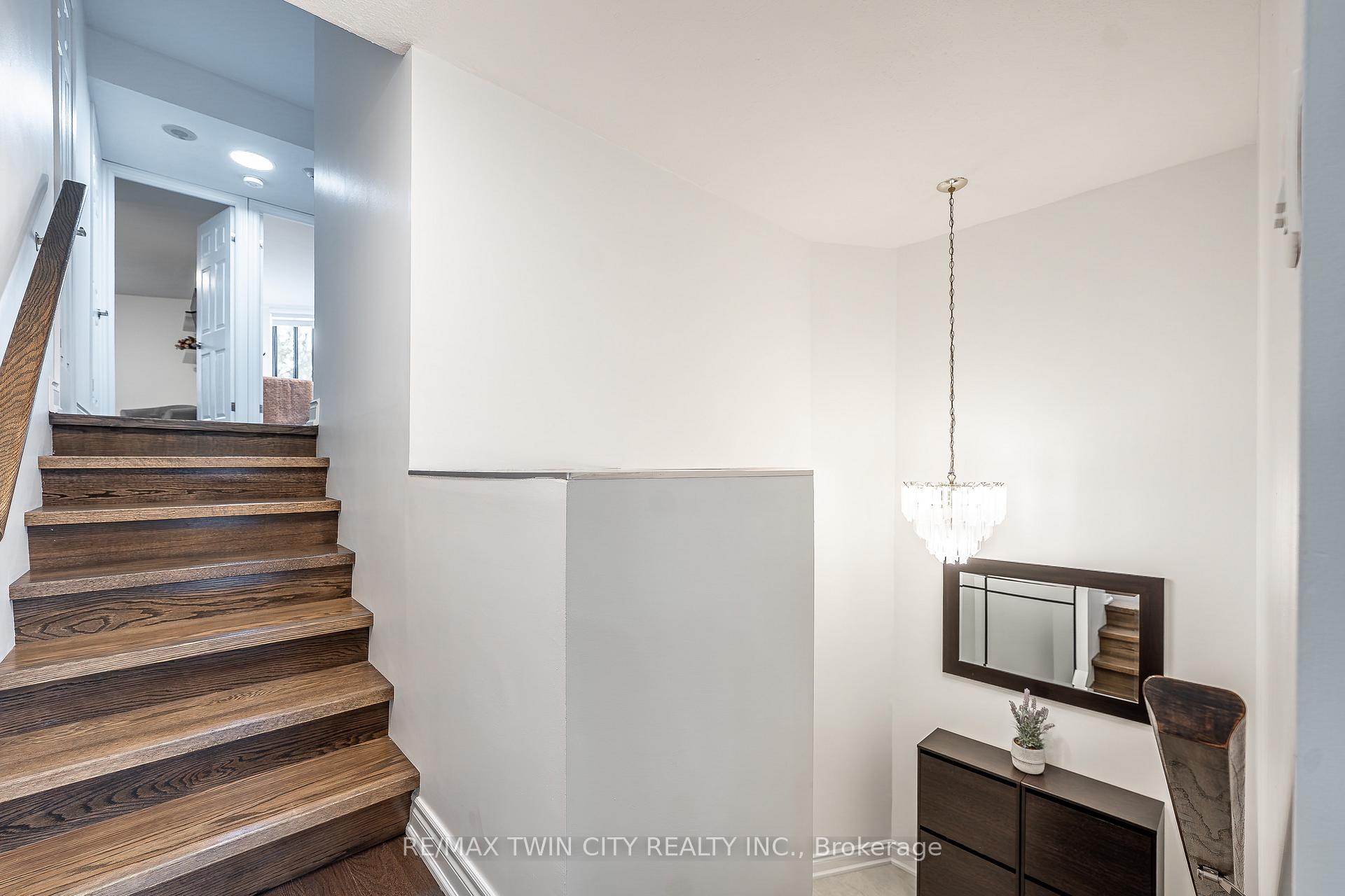 Photo 5 of Unit A32, 288 Mill Road, Etobicoke, Markland Wood — HOMEH